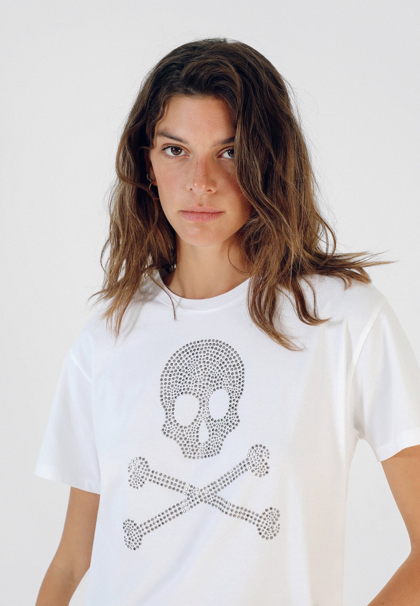 CAMISETA ALGODÓN CALAVERA TACHAS - Scalpers