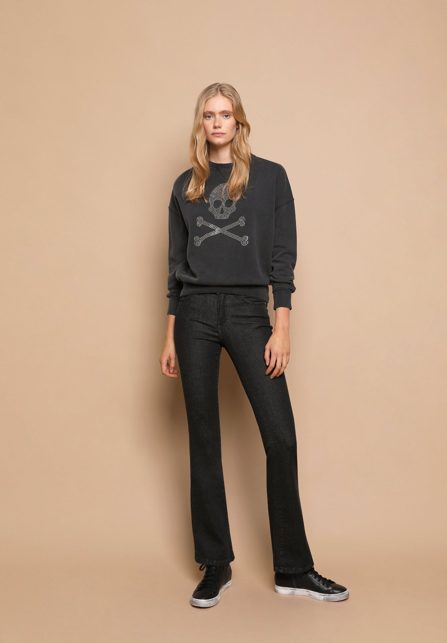 SWEATSHIRT LOGO CAVEIRA TACHAS