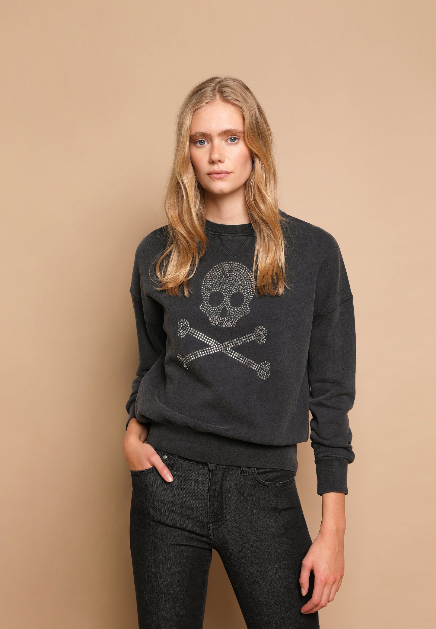 SWEATSHIRT LOGO CAVEIRA TACHAS