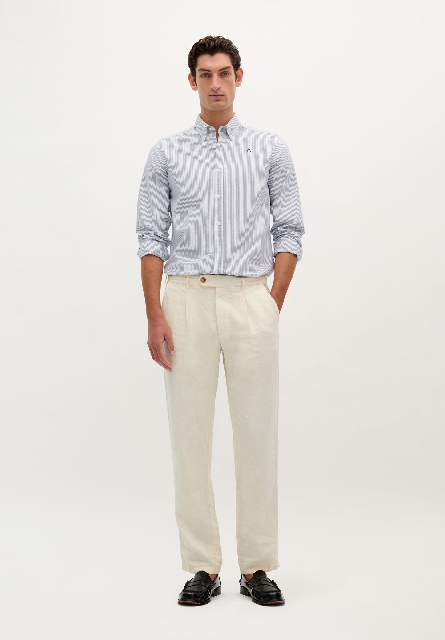 CAMISA OXFORD COM LOGÓTIPO A CONTRASTAR