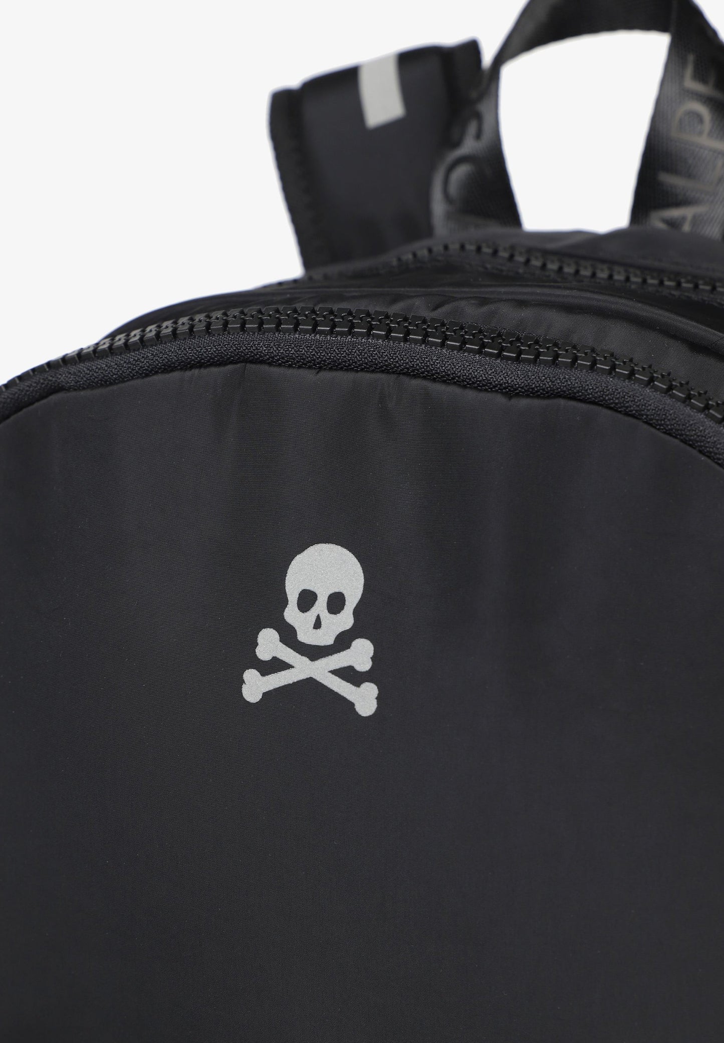 MOCHILA BÁSICA COM LOGÓTIPO