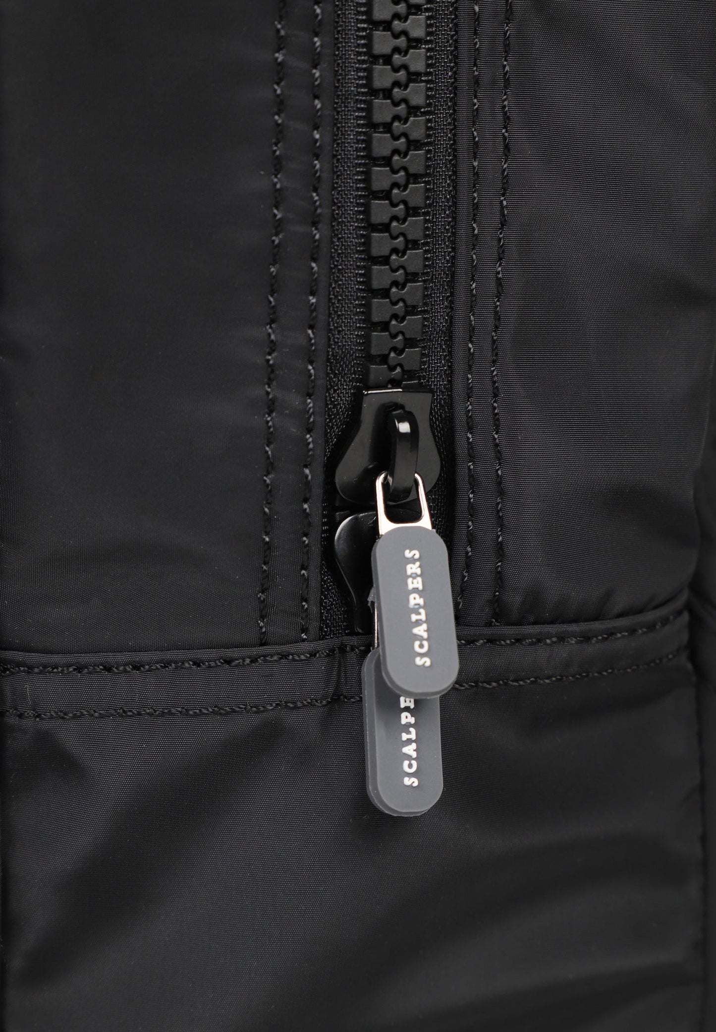 MOCHILA BÁSICA COM LOGÓTIPO