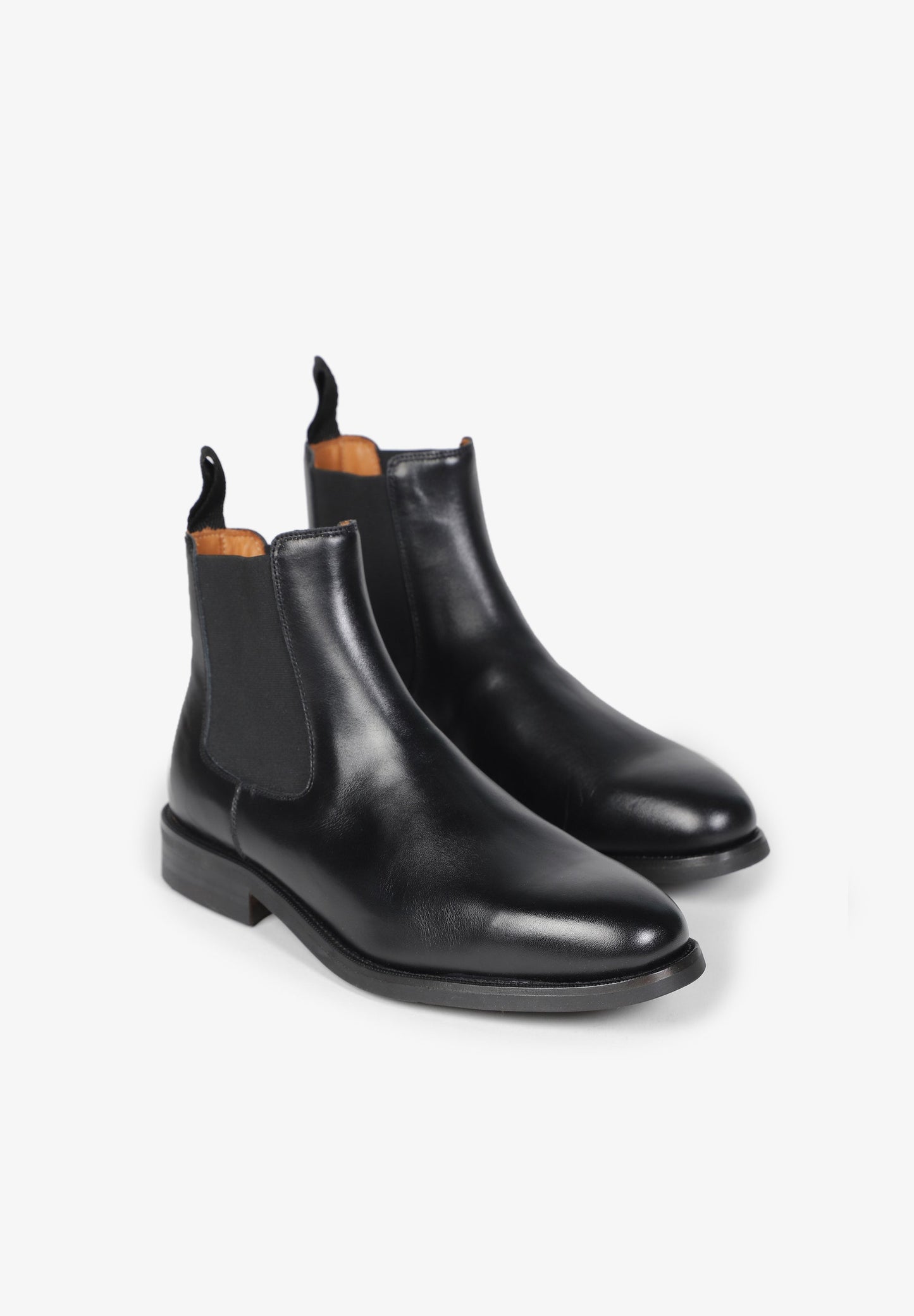 BOTAS CHELSEA EM PELE