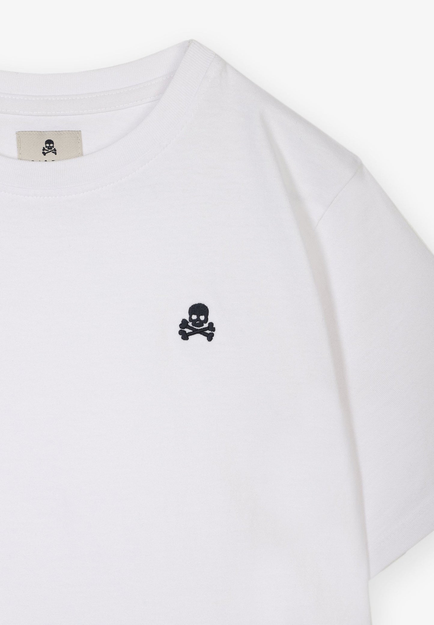 T-SHIRT BÁSICA COM SKULL