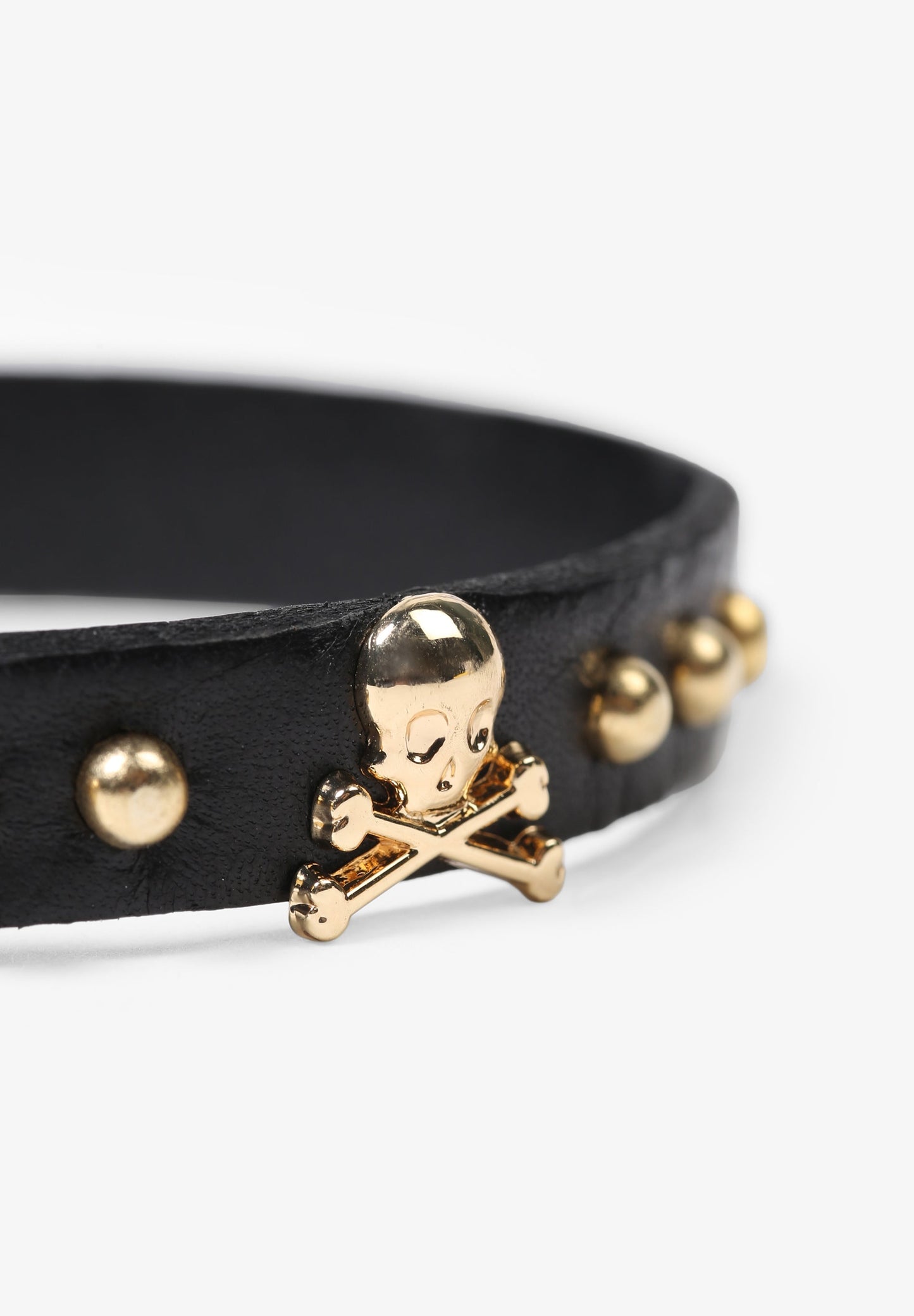 PULSEIRA COM LOGÓTIPO E TACHAS