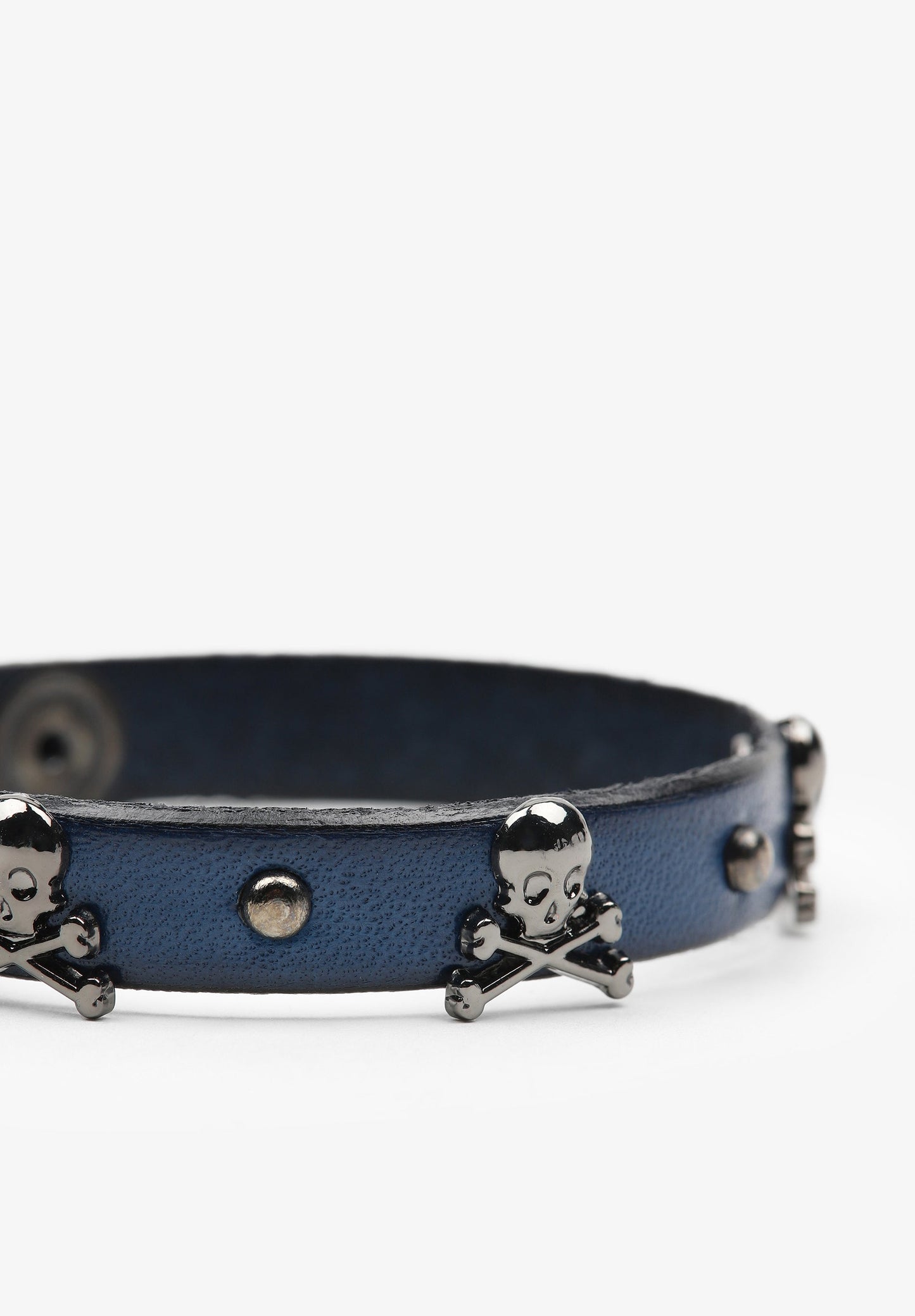 PULSEIRA TACHAS COM LOGÓTIPO