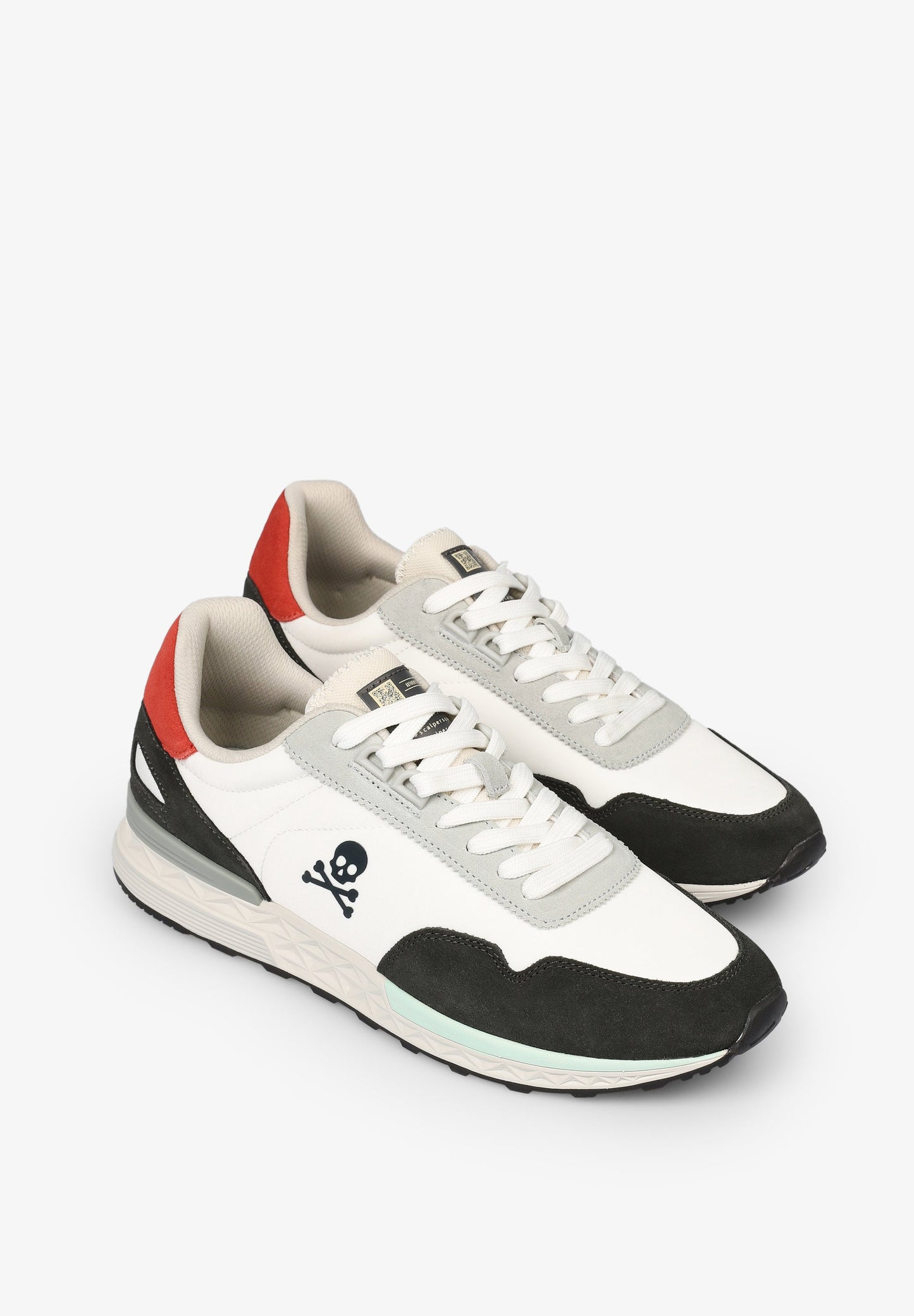SAPATILHAS COM LOGO LATERAL