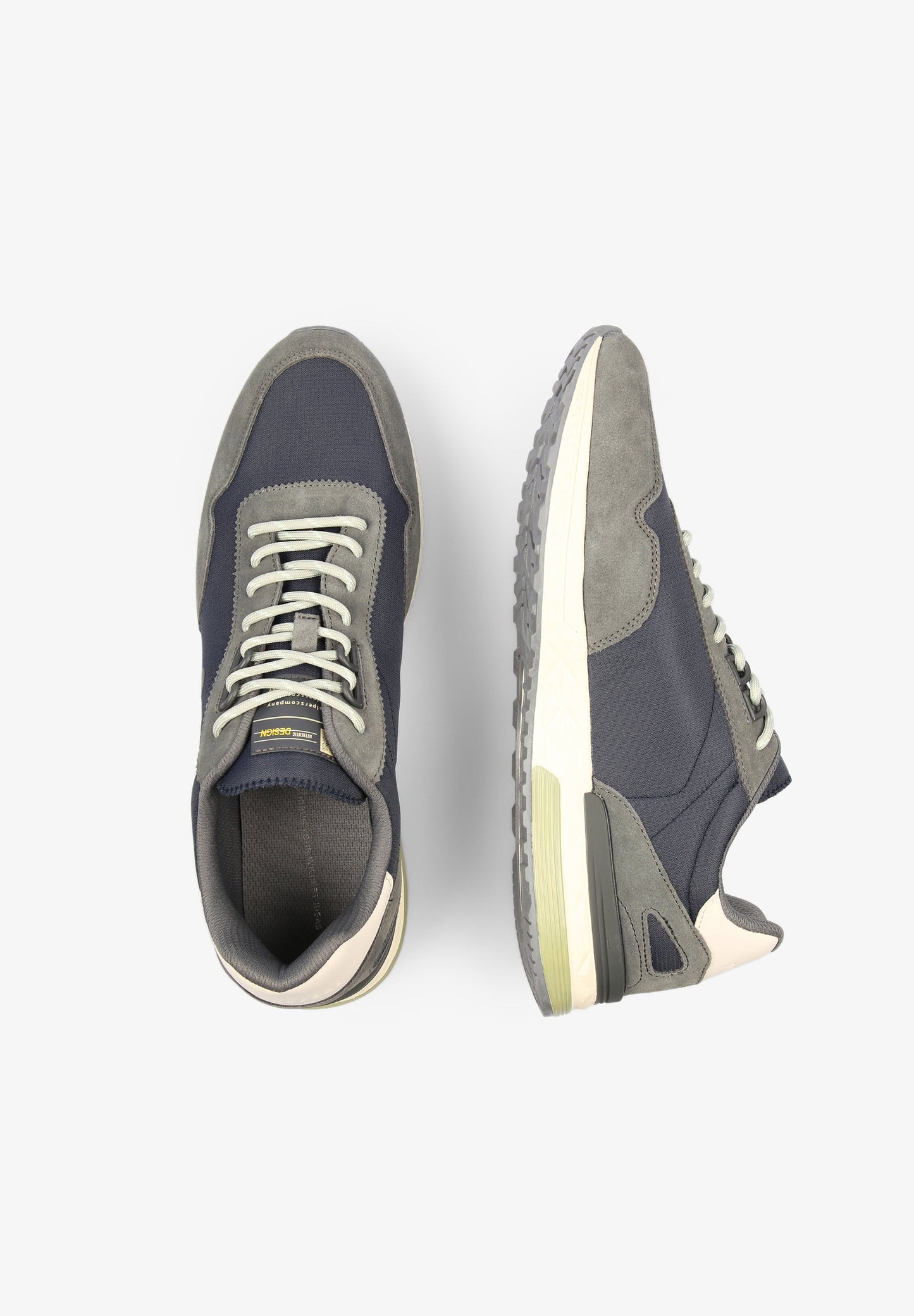 SAPATILHAS COM LOGO LATERAL