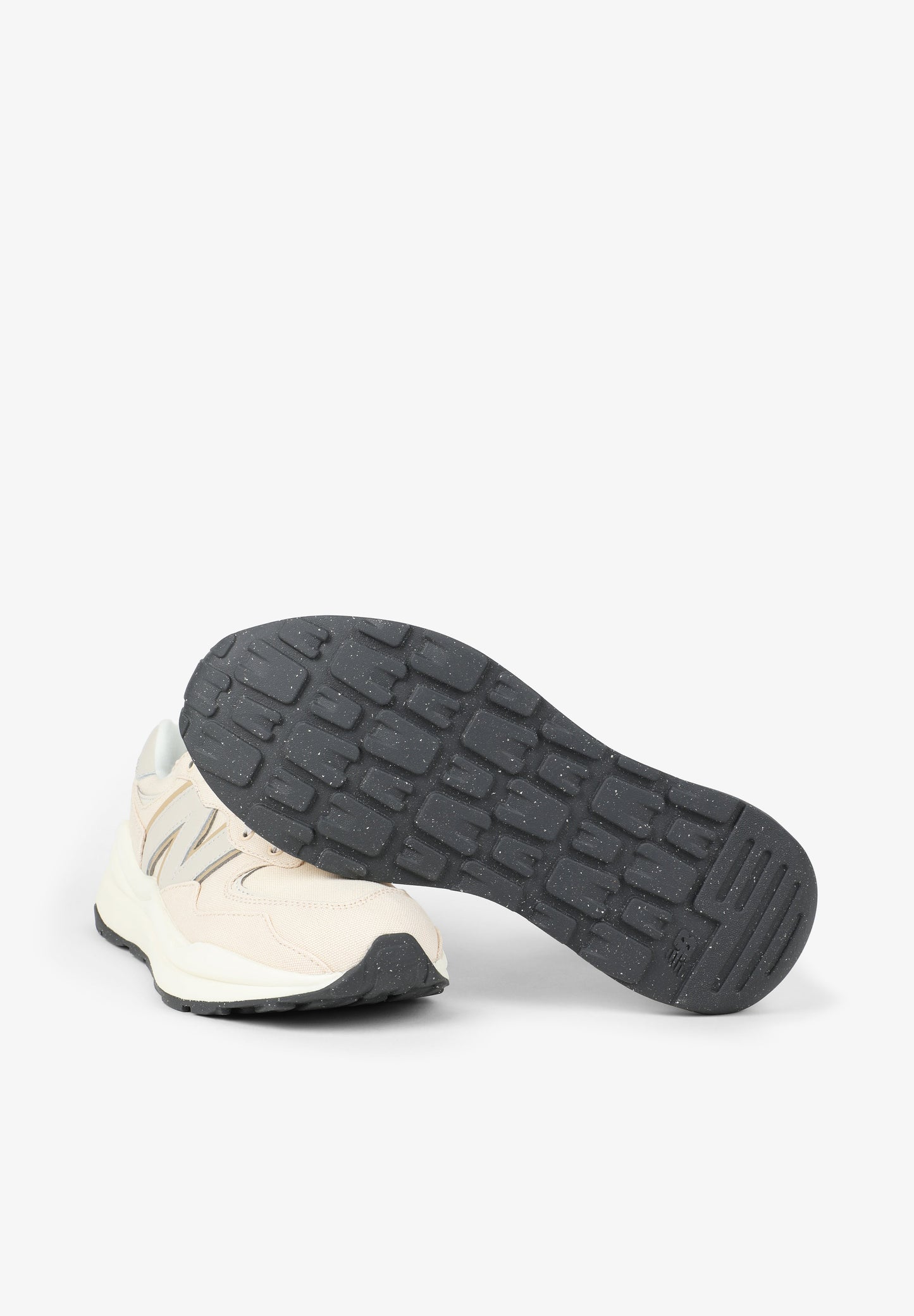 NEW BALANCE | SNEAKERS 57/40 MUJER