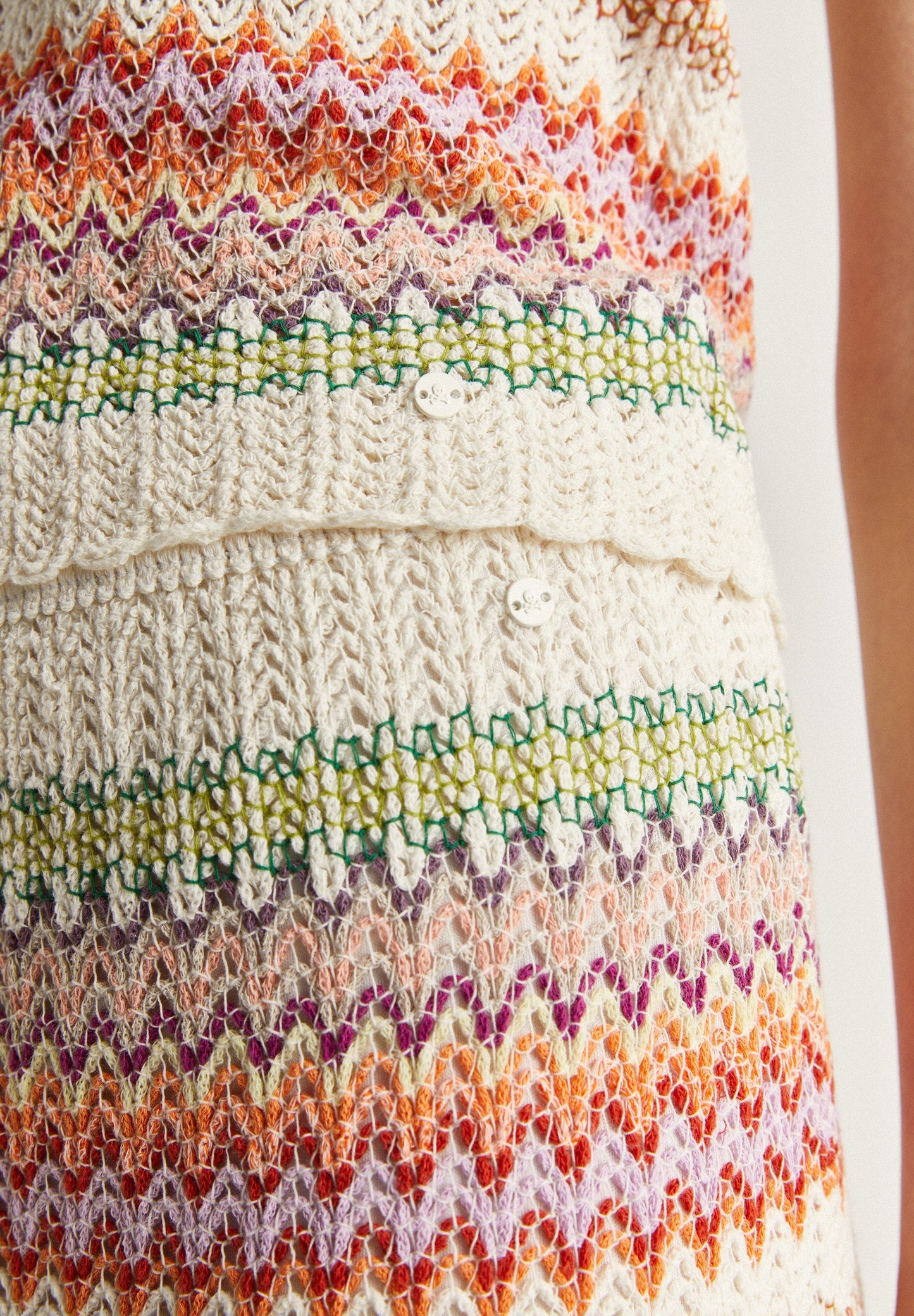 SAIA MIDI DE CROCHET ÀS RISCAS
