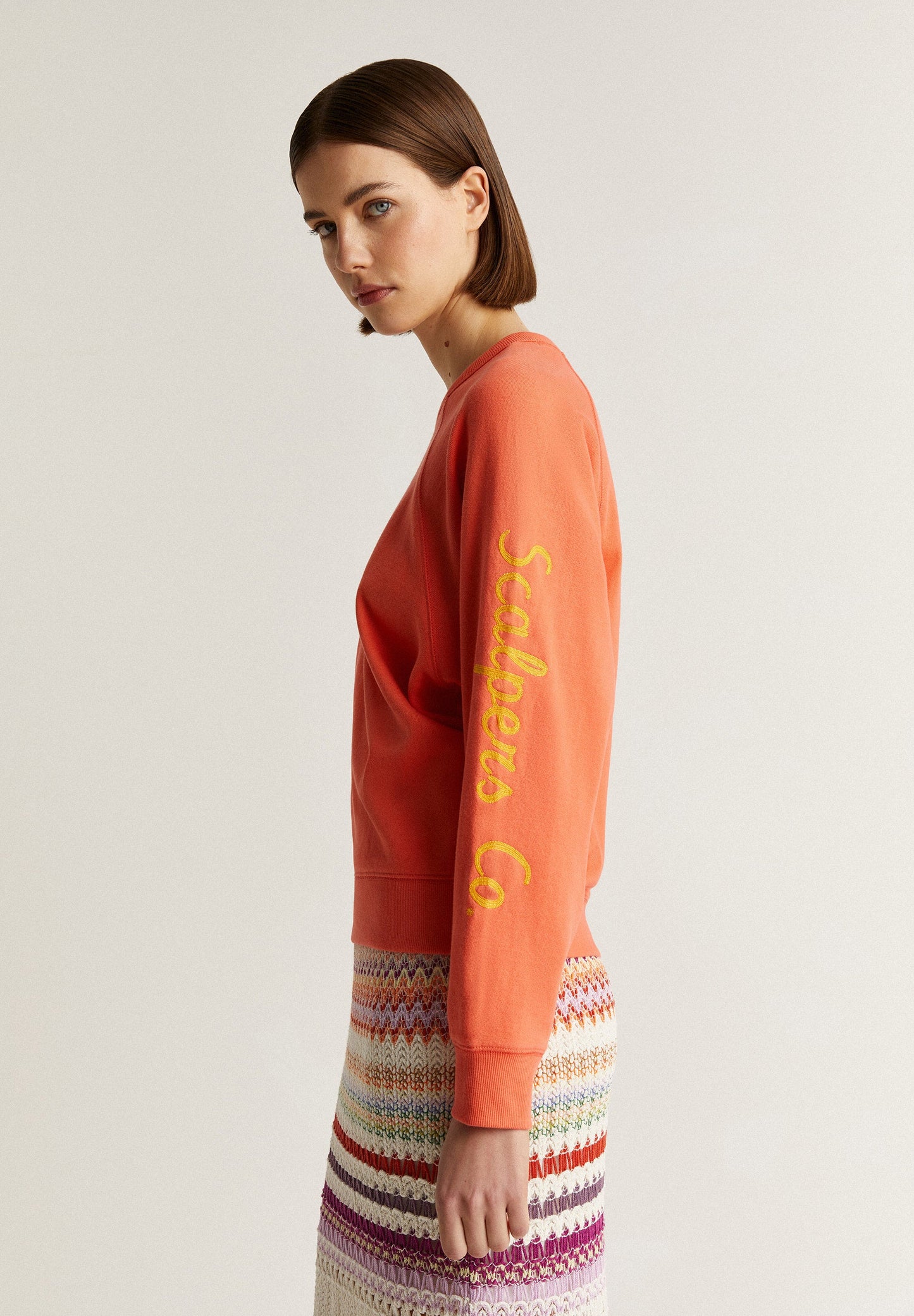 SWEATSHIRT COM LOGÓTIPO NA MANGA