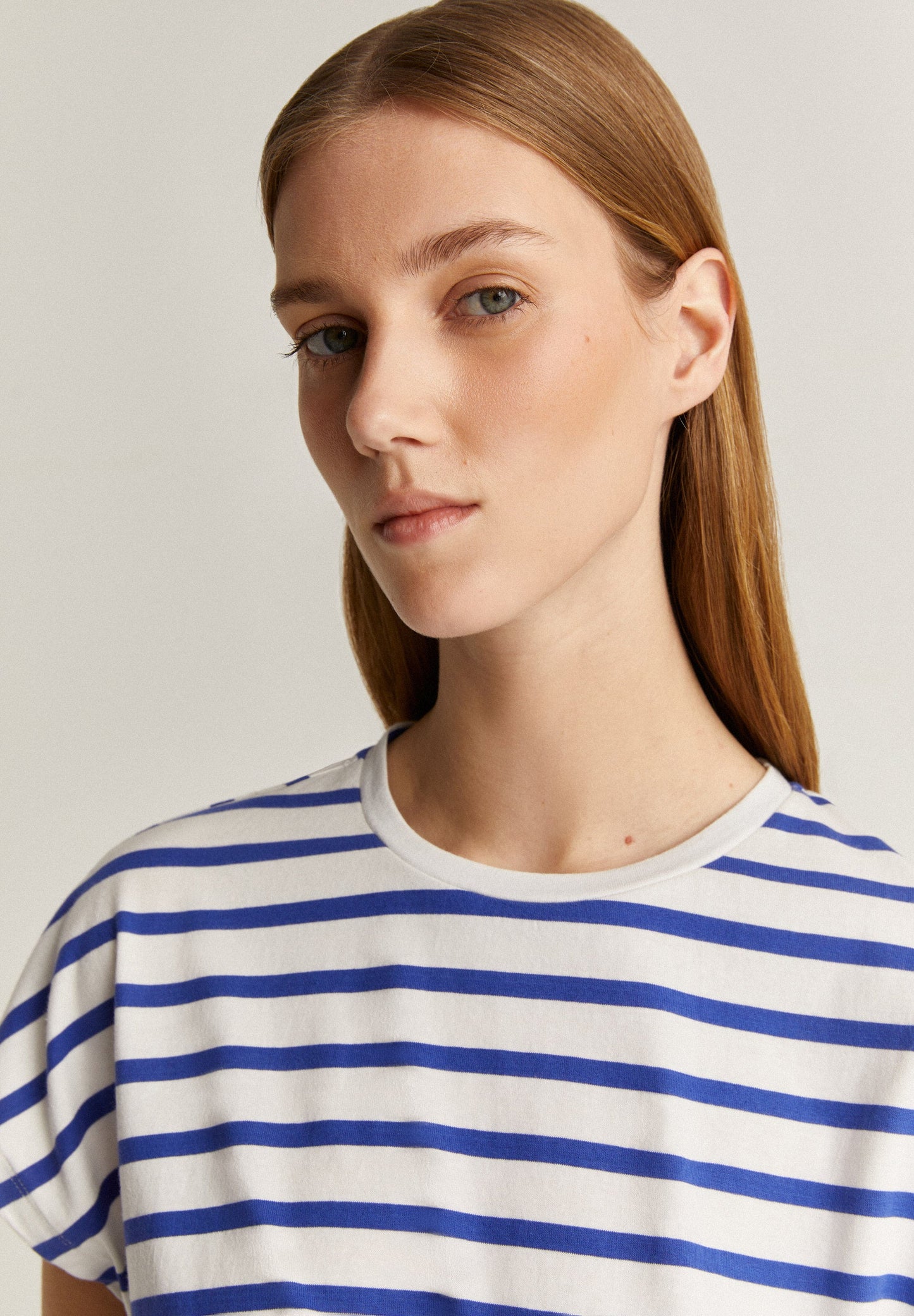 T-SHIRT ÀS RISCAS COM NÓ