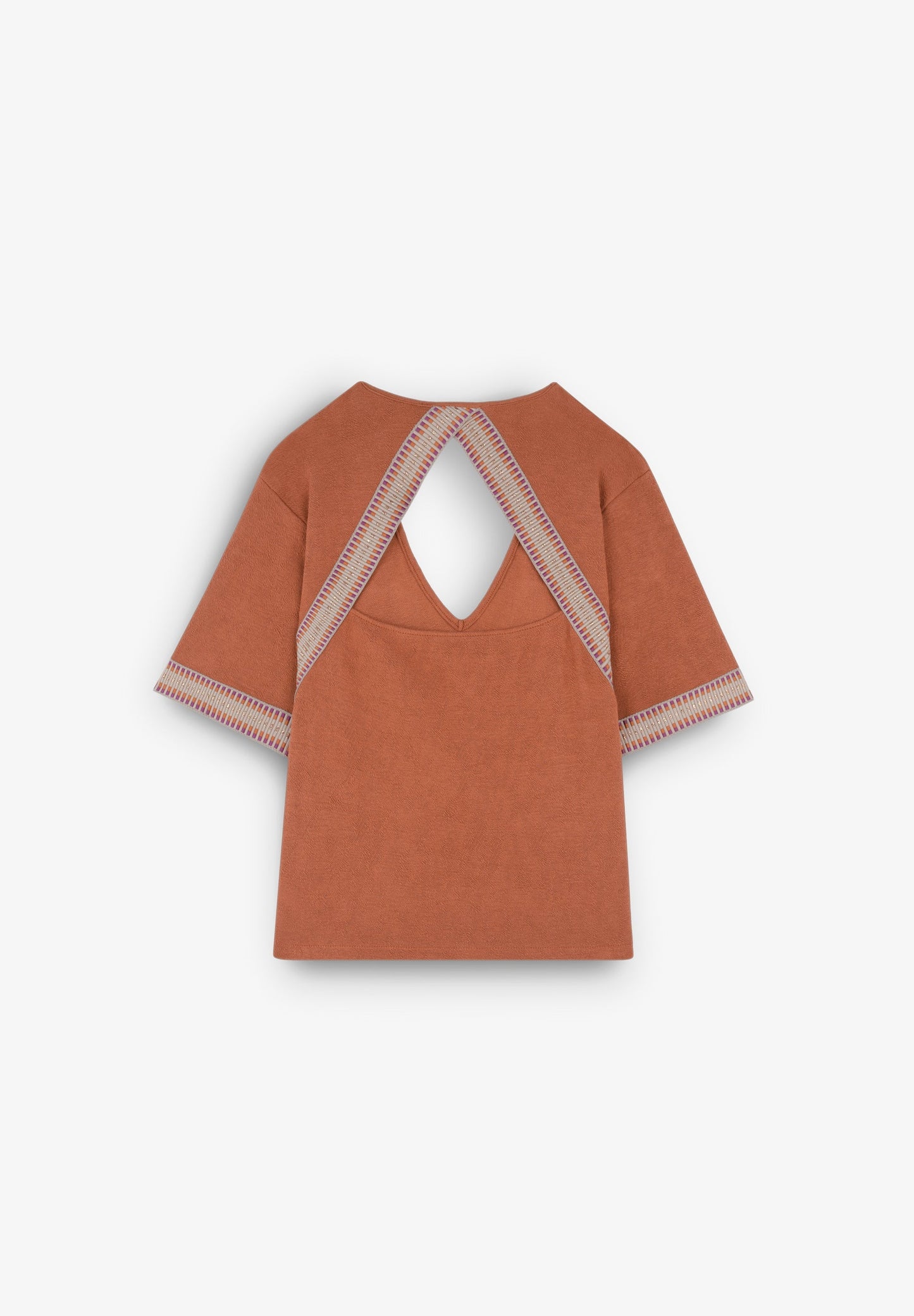 T-SHIRT TIRA EM CONTRASTE