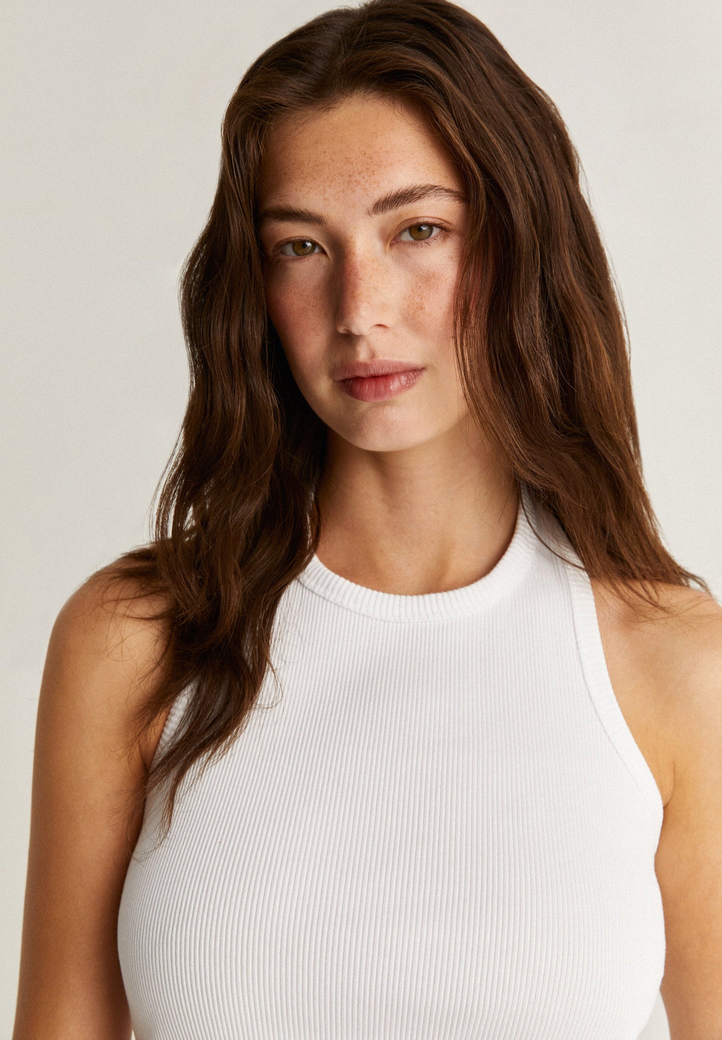 TOP CROPPED CANELADO HALTER
