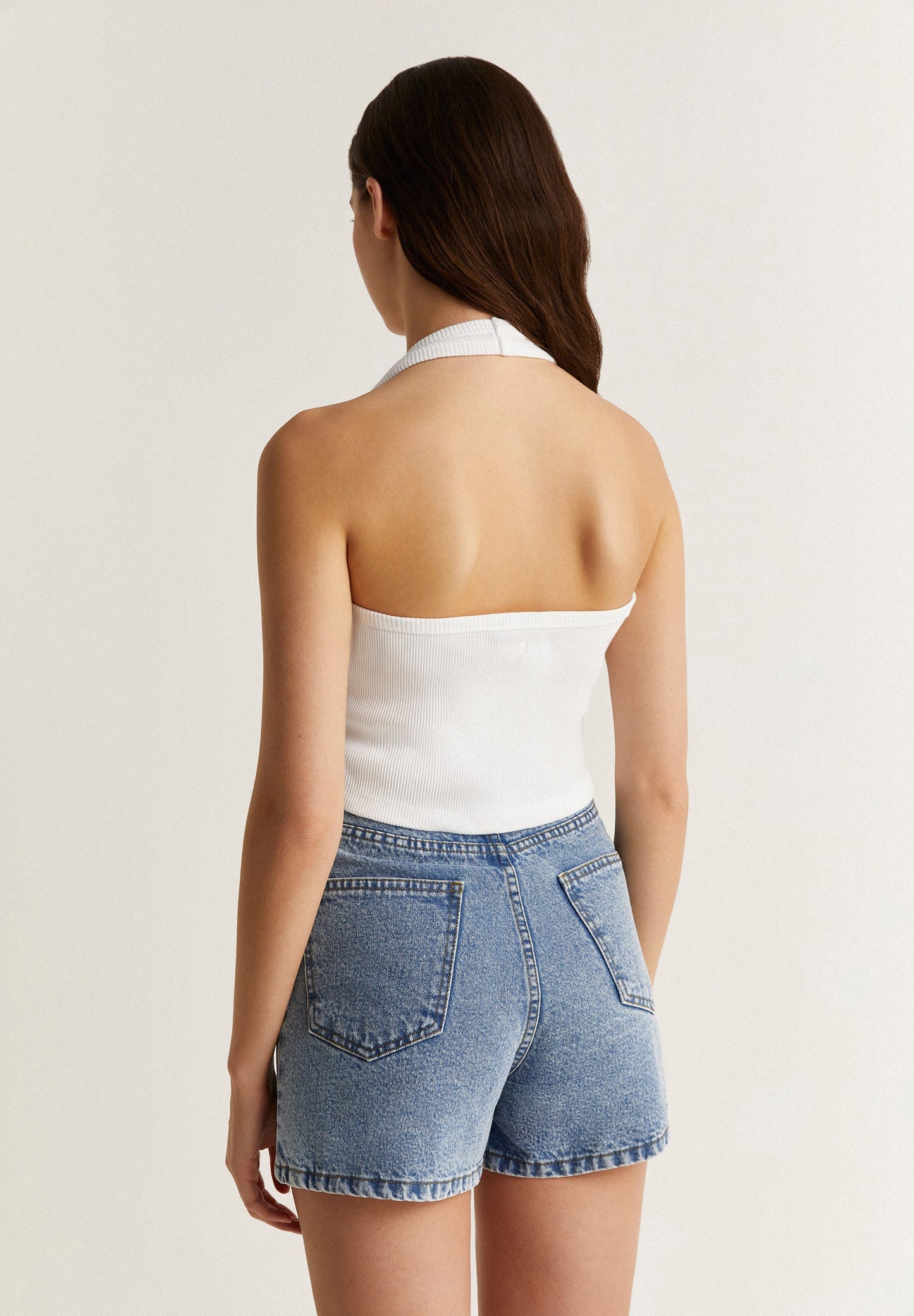 TOP CROPPED CANELADO HALTER