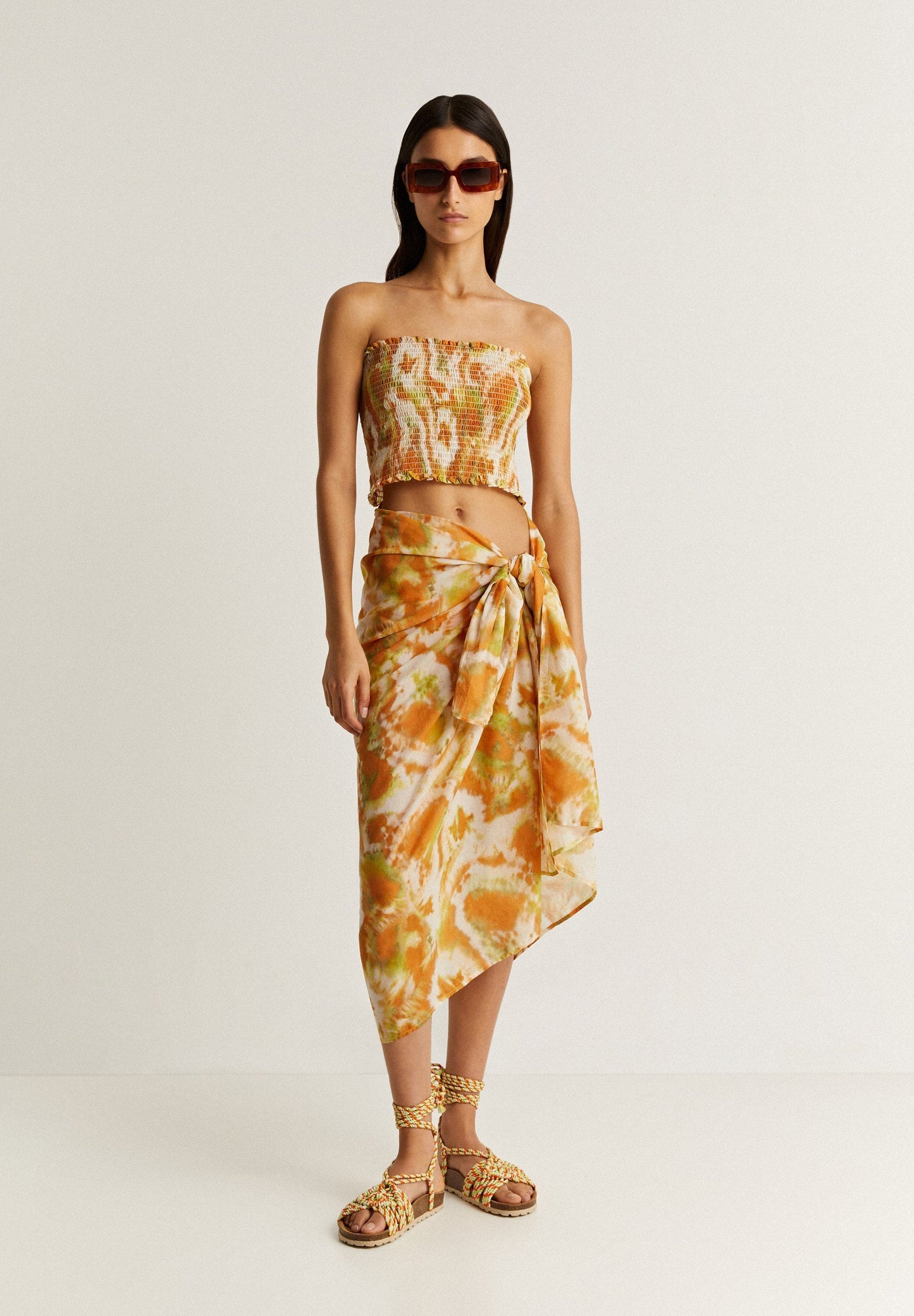 CONJUNTO DE TOP E PAREO