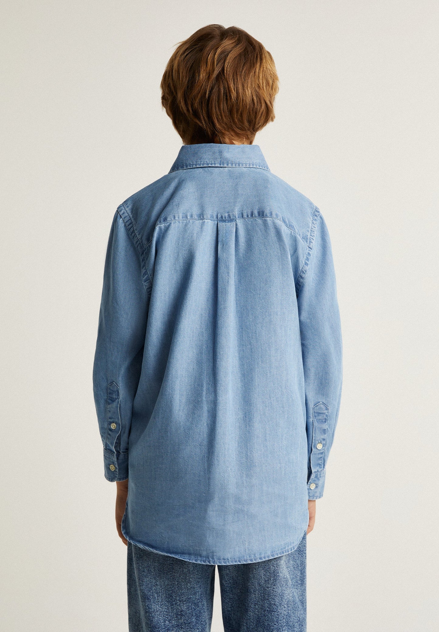 CAMISA DENIM DECOTE COM BOTÕES