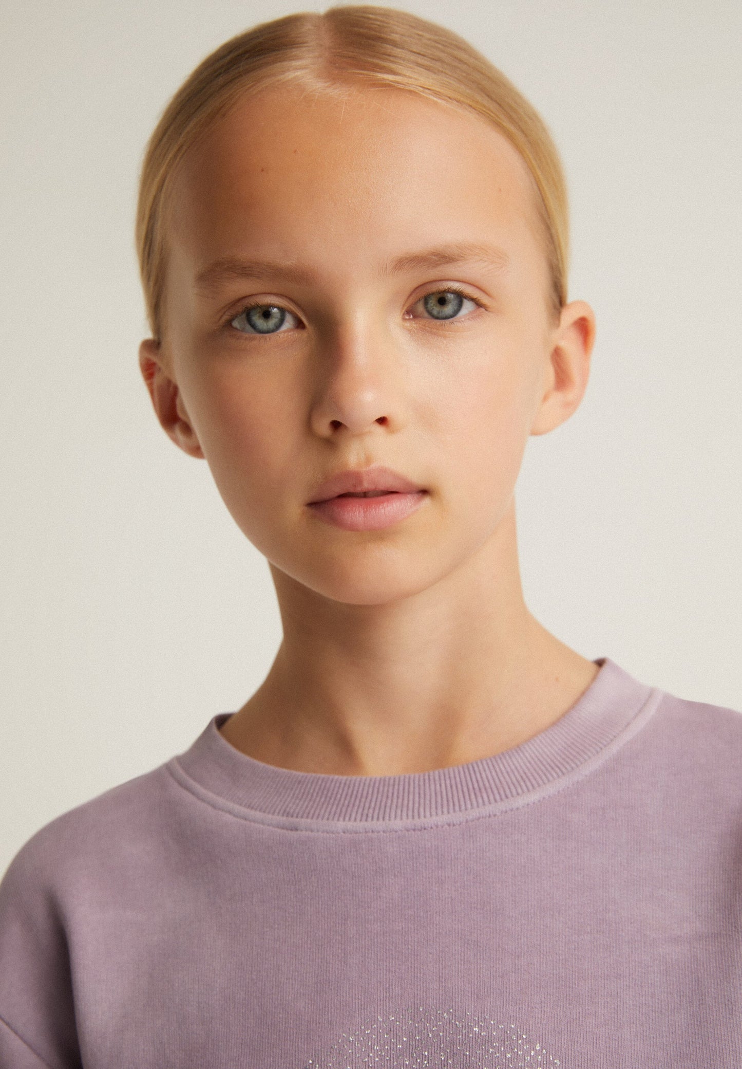 SWEATSHIRT TIE-DYE COM SKULL EM GLITTER NA FRENTE