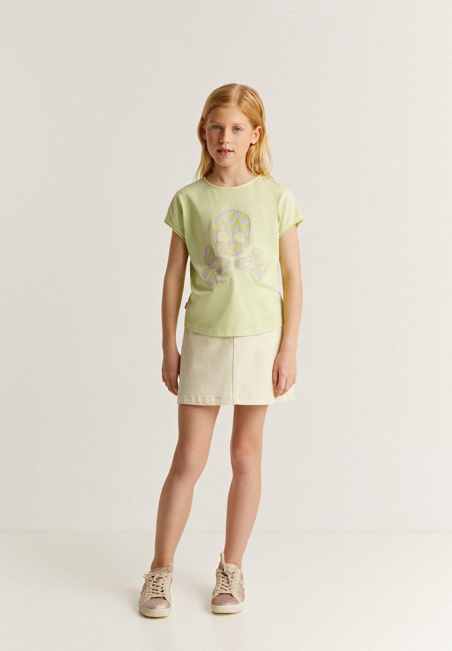 T-SHIRT COM LOGO PADRÃO ZIGZAG