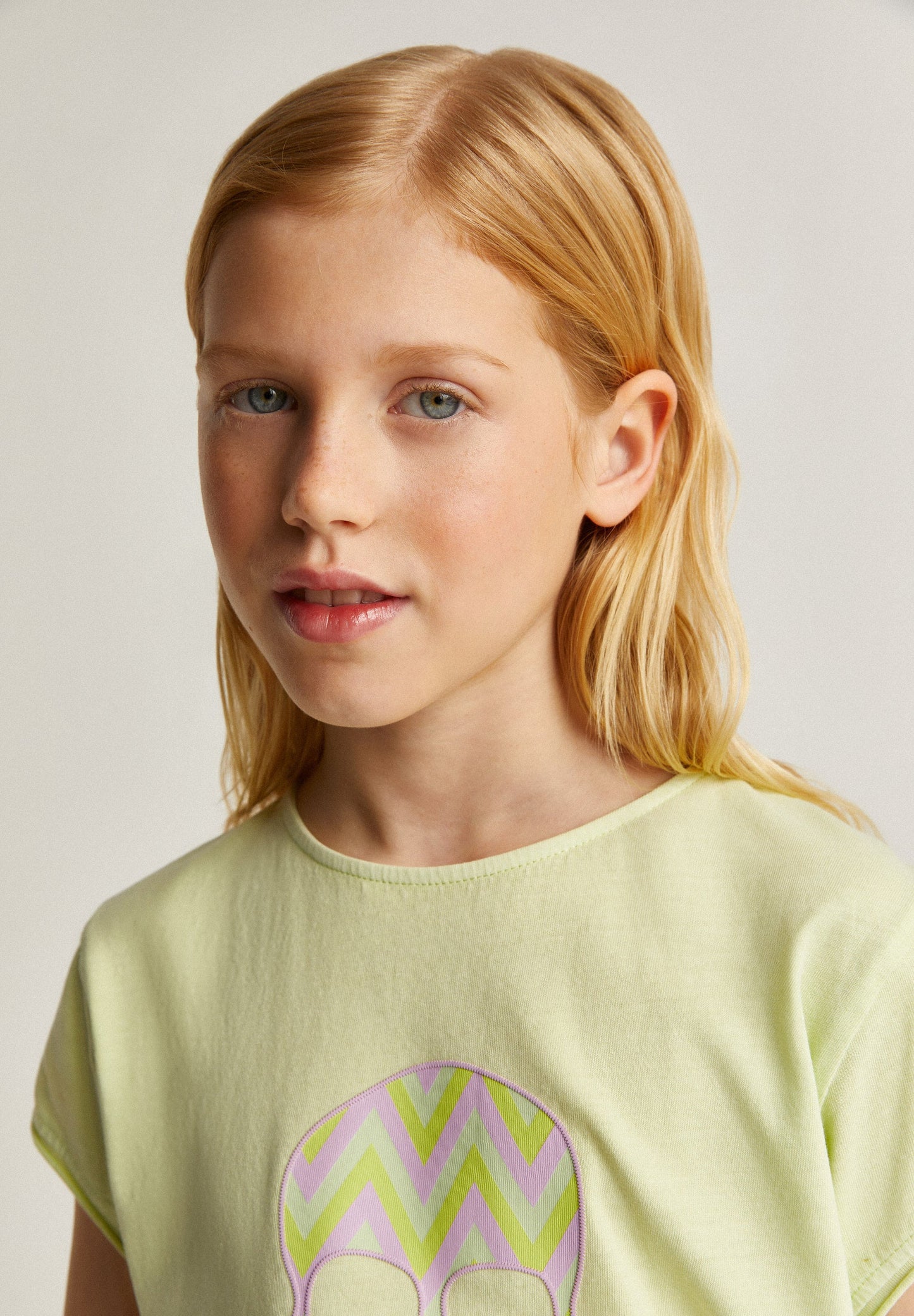 T-SHIRT COM LOGO PADRÃO ZIGZAG