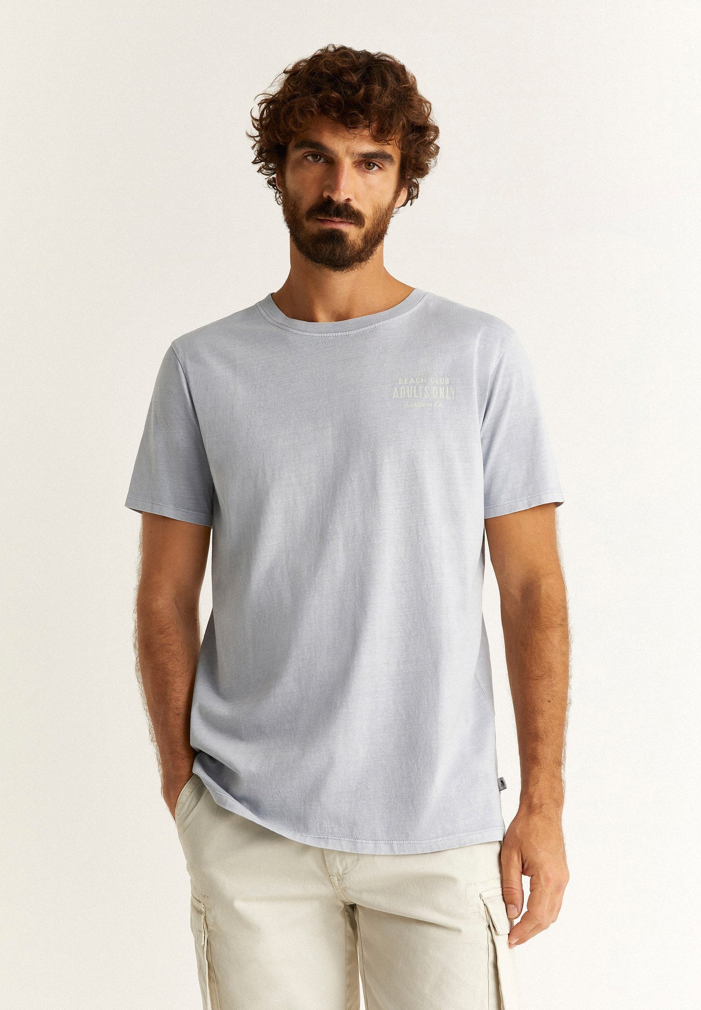 T-SHIRT DESBOTADA COM PADRÃO