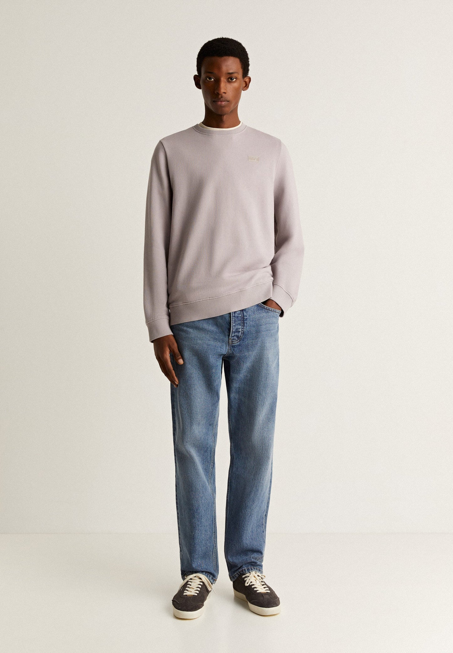 SWEATSHIRT PORMENOR REMENDO NO PEITO