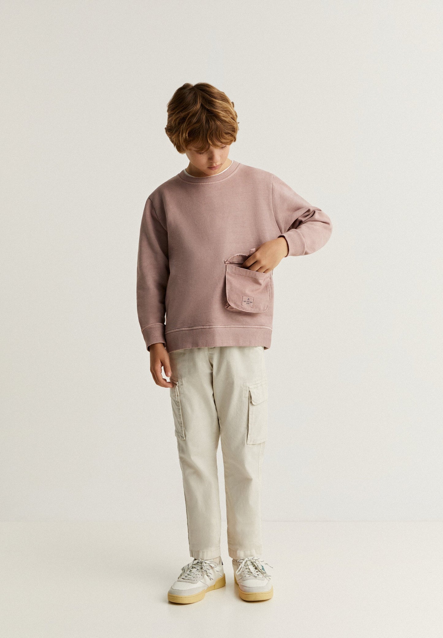 SWEATSHIRT COM BOLSO TIPO FOLE