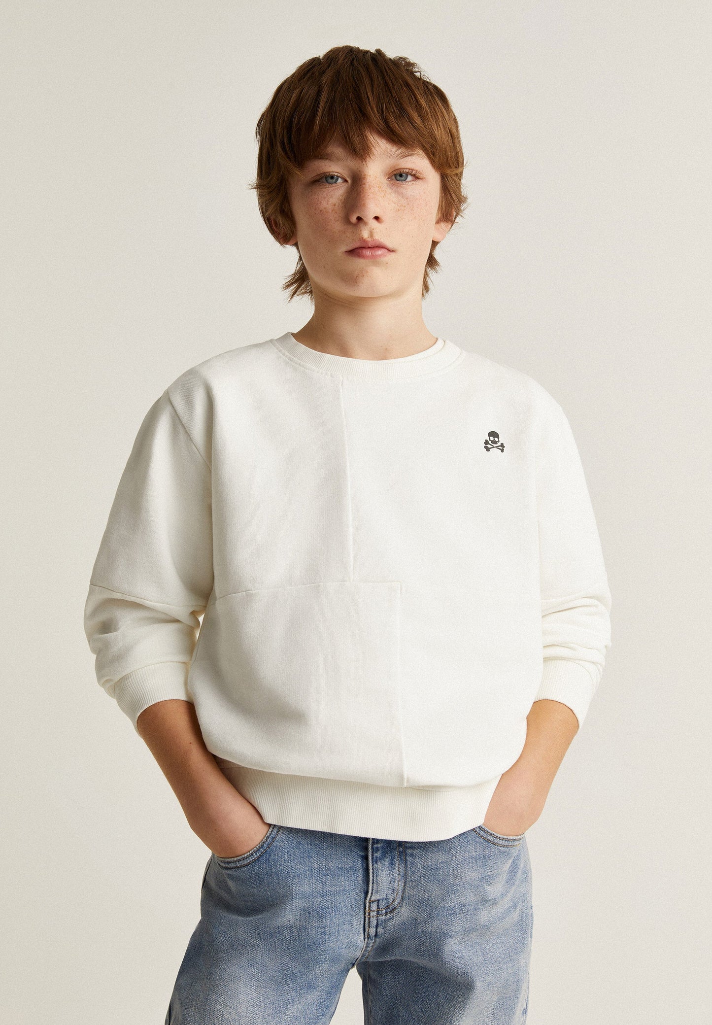 SWEATSHIRT PORMENOR CORTES