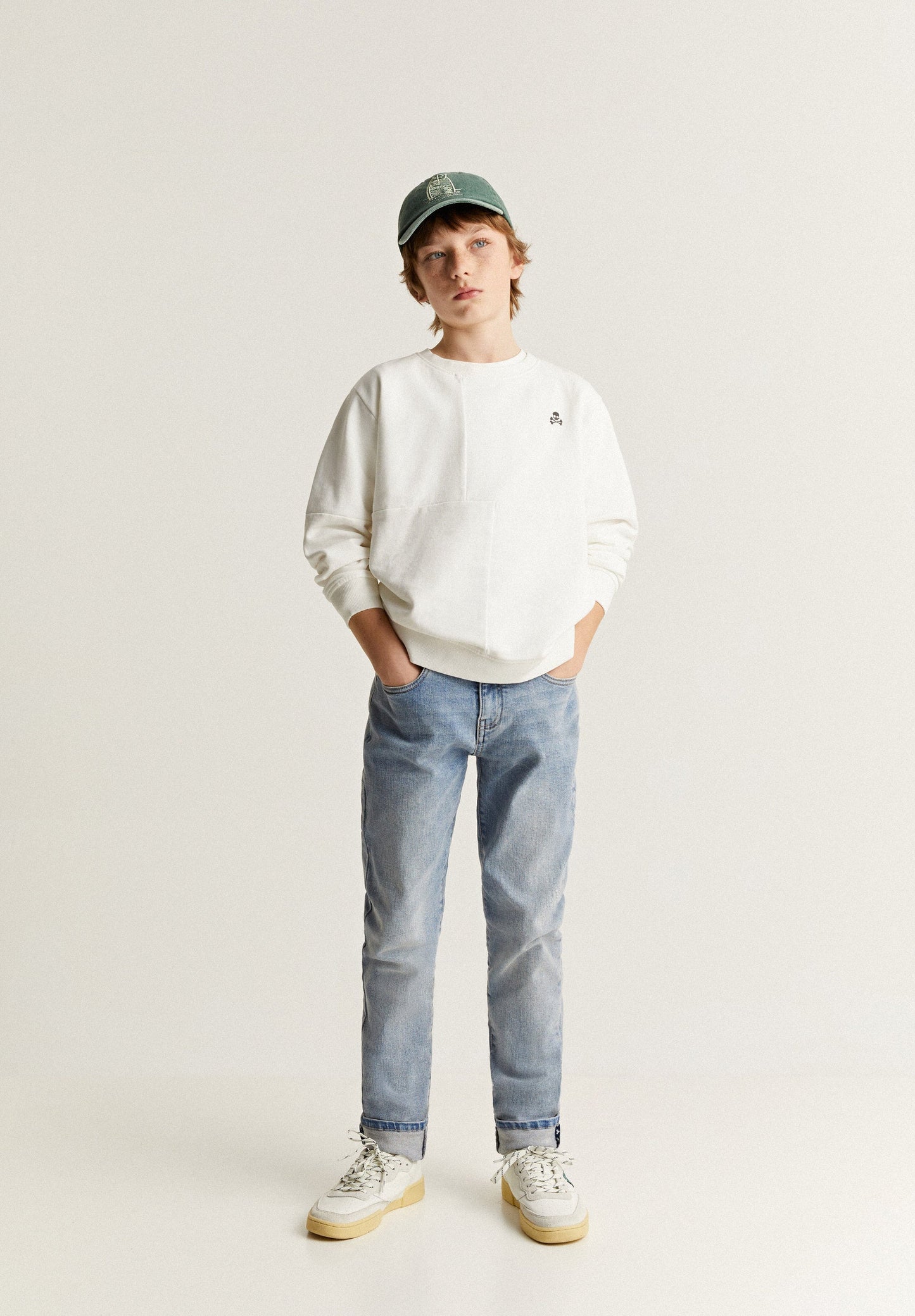 SWEATSHIRT PORMENOR CORTES