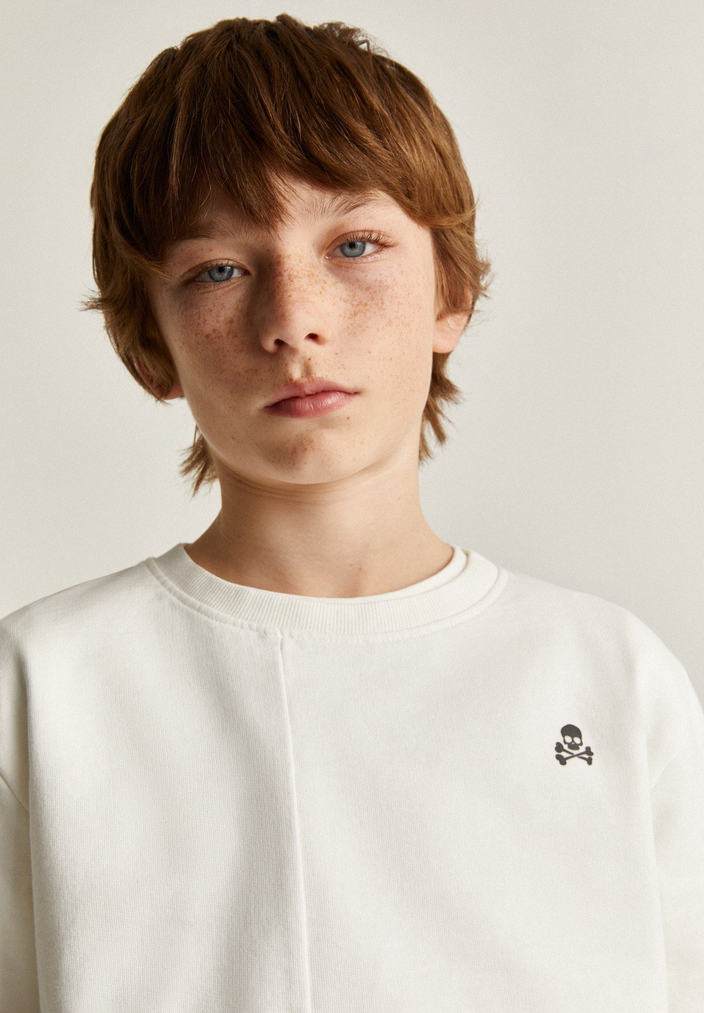 SWEATSHIRT PORMENOR CORTES