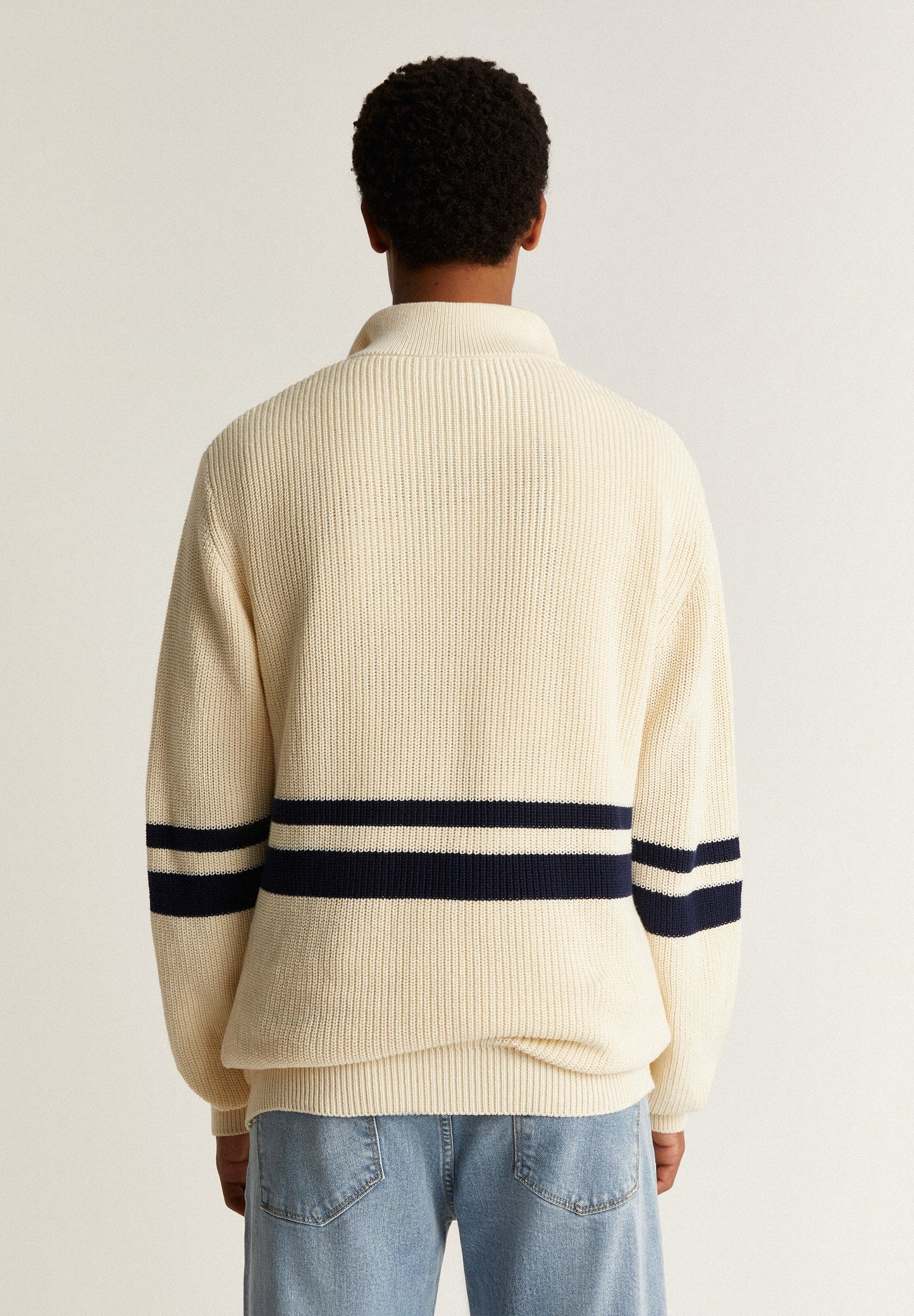 SWEATER ÀS RISCAS COM FECHO DE CORRER