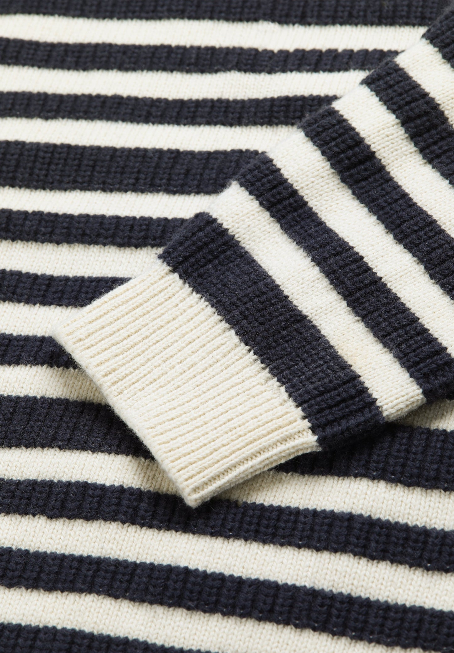 SWEATER ÀS RISCAS