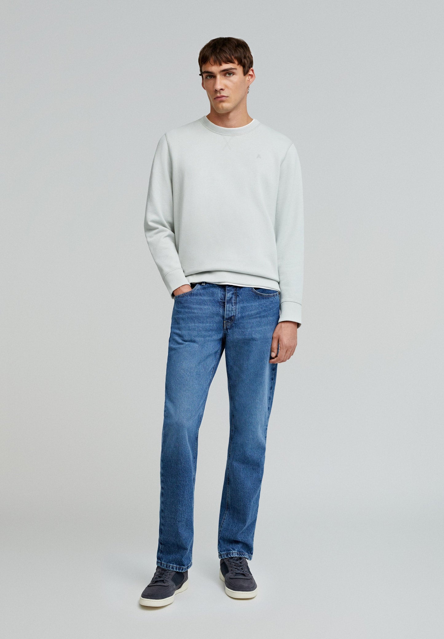SWEATSHIRT COM SKULL BORDADA
