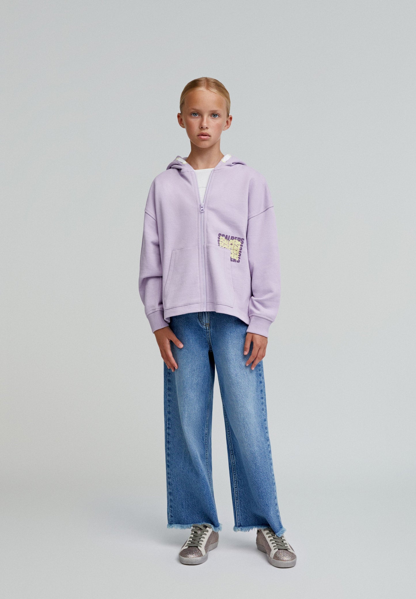 SWEATSHIRT COM CAPUZ E PADRÃO