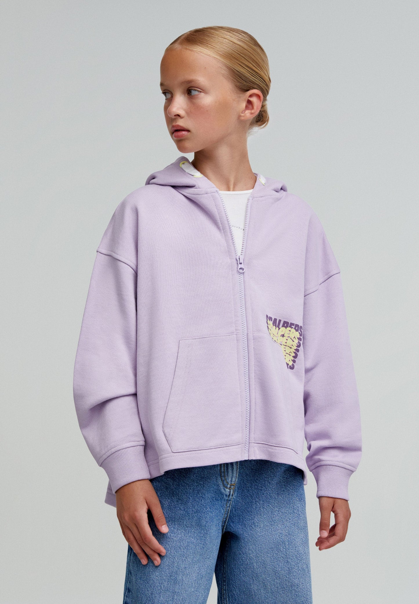 SWEATSHIRT COM CAPUZ E PADRÃO