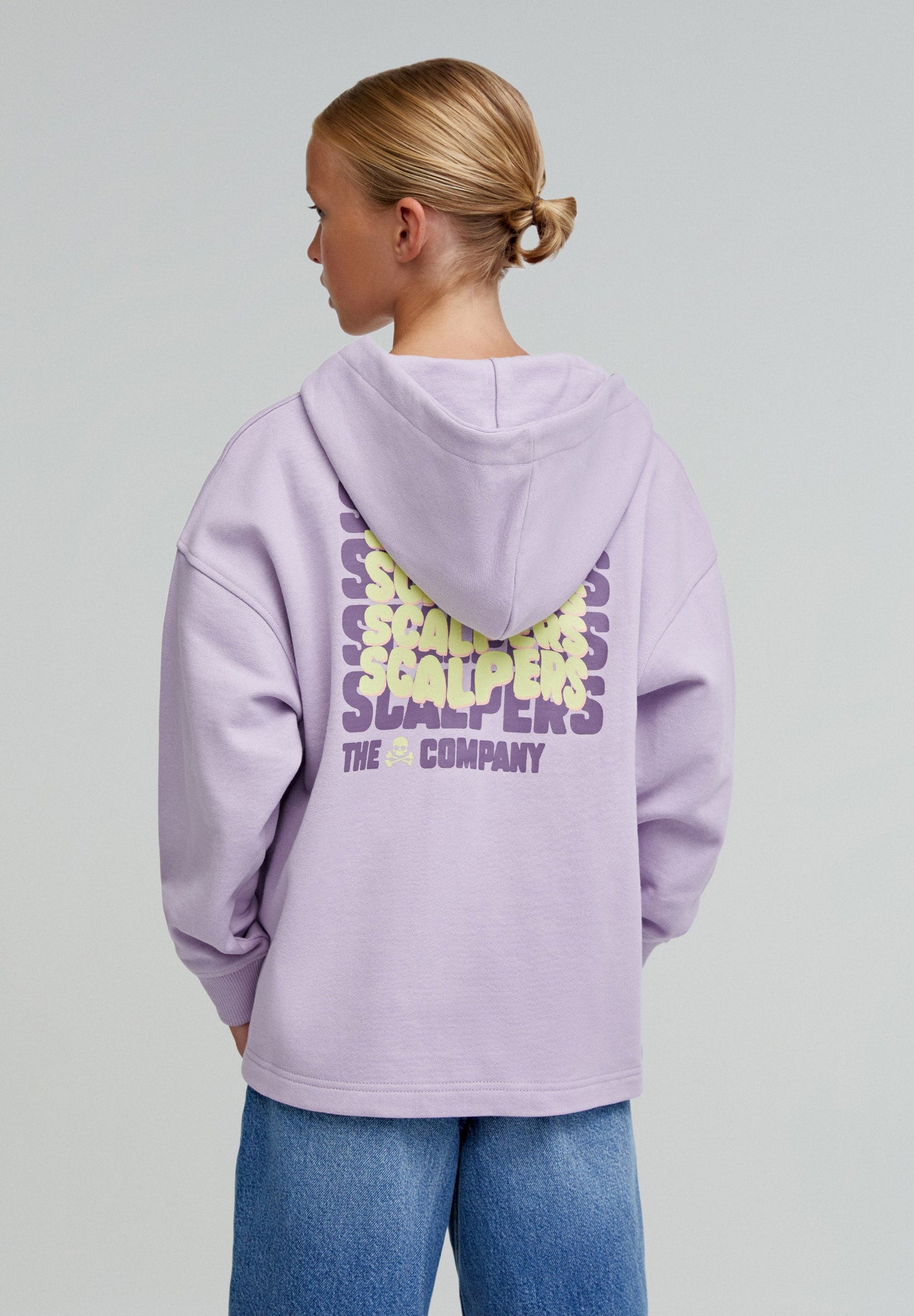 SWEATSHIRT COM CAPUZ E PADRÃO