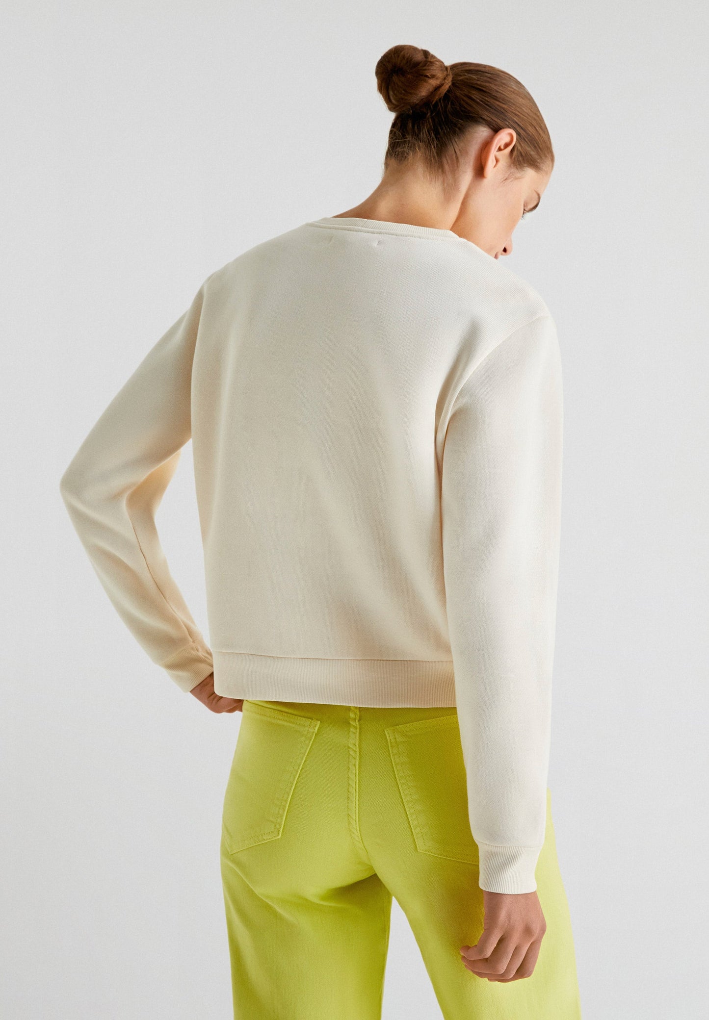 SWEATSHIRT COM LOGÓTIPO BORDADO EM CONTRASTE