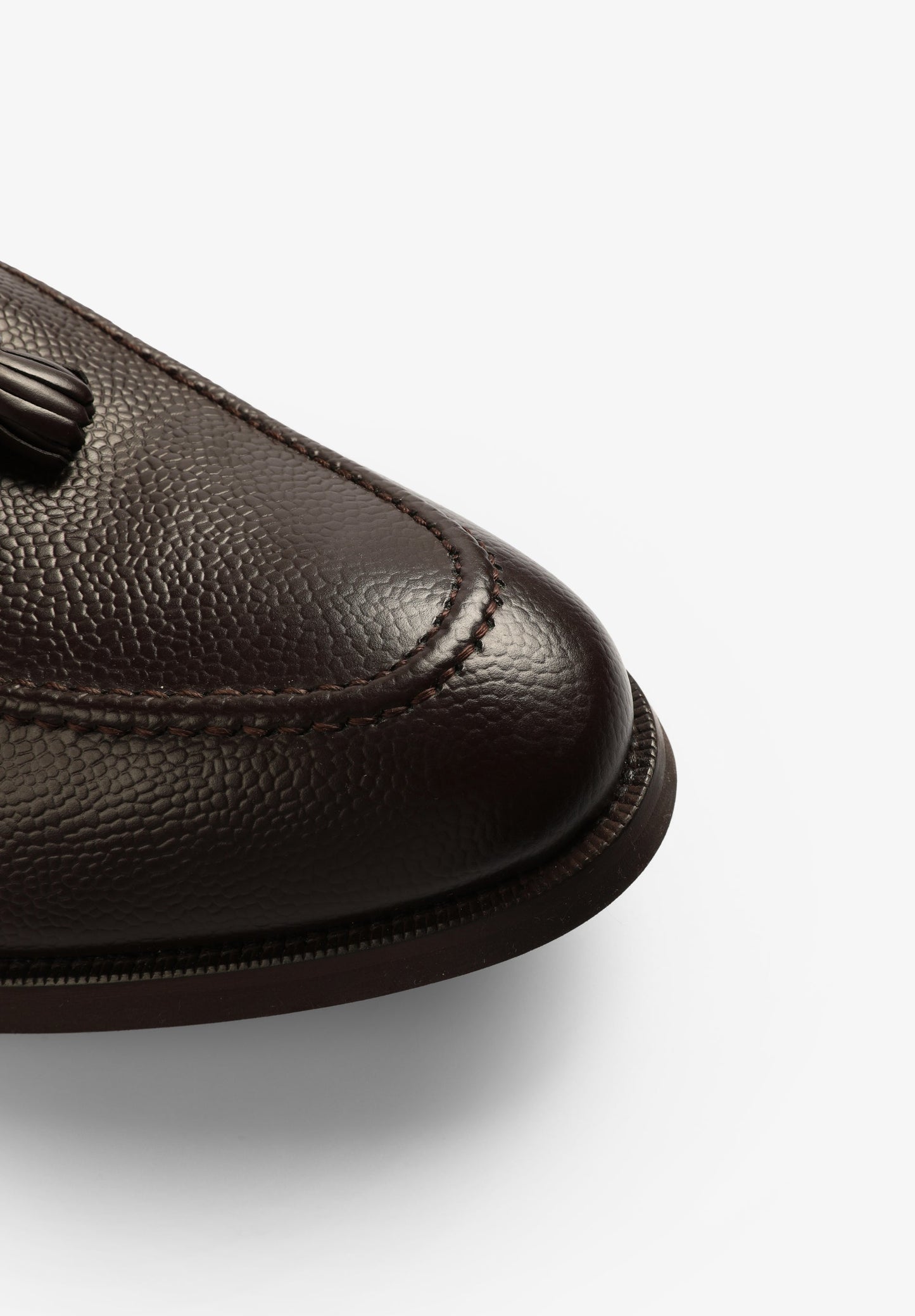 MOCASSINS EM PELE COM BORLAS