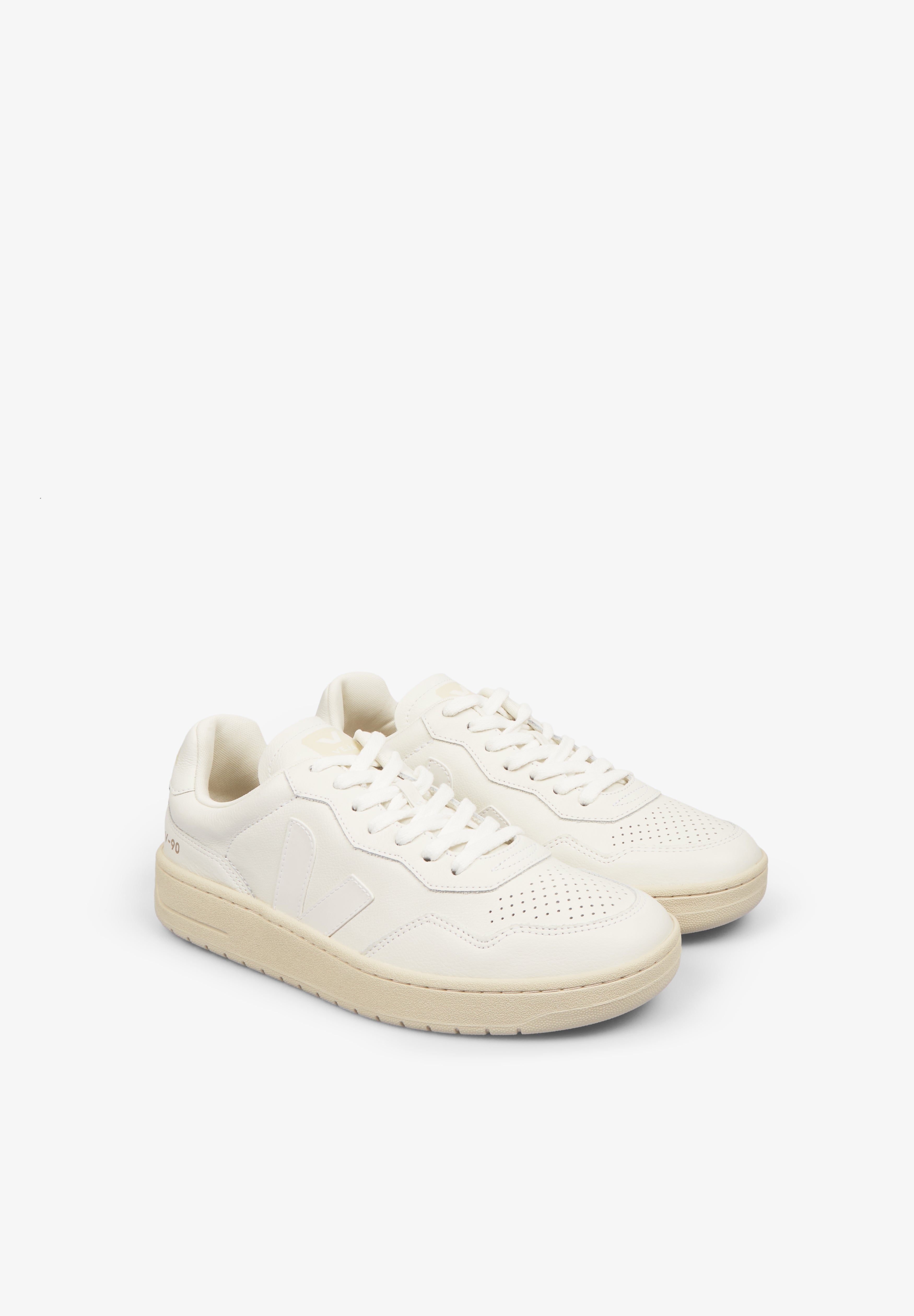 VEJA | SAPATILHAS V-90 EM PELE UNISSEXO