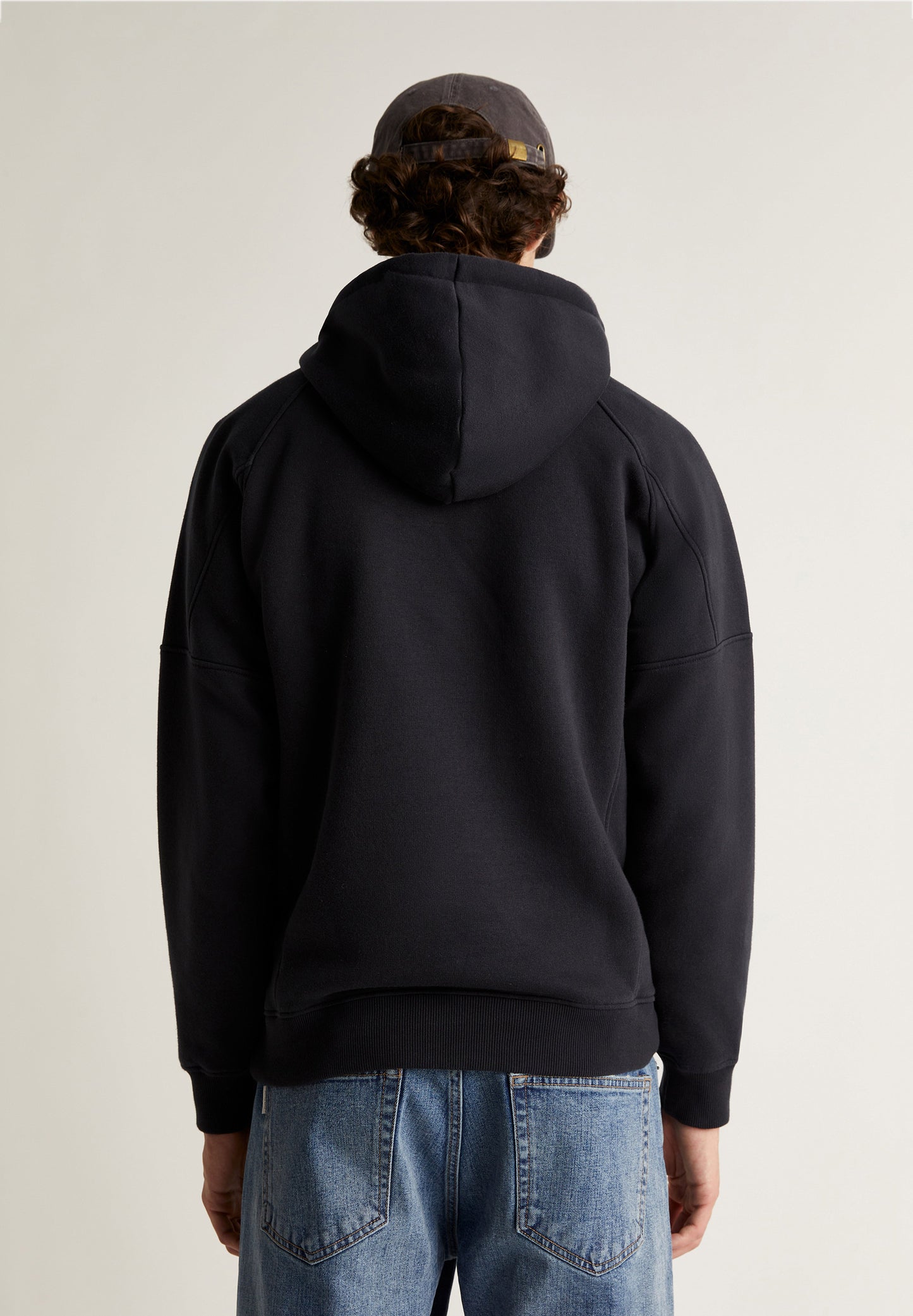 DEEPLY | SWEATSHIRT COM BOLSOS E CAPUZ