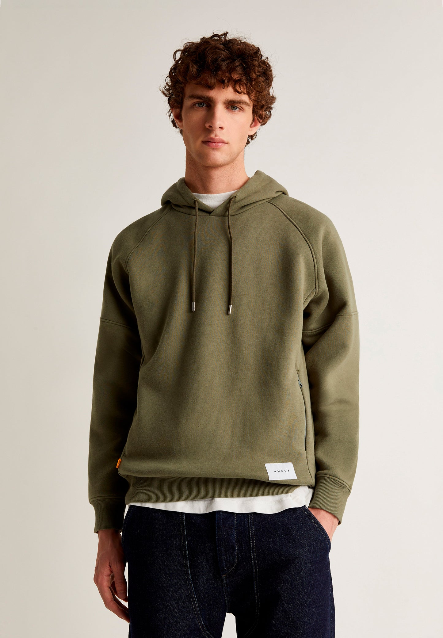 DEEPLY | SWEATSHIRT COM BOLSOS E CAPUZ