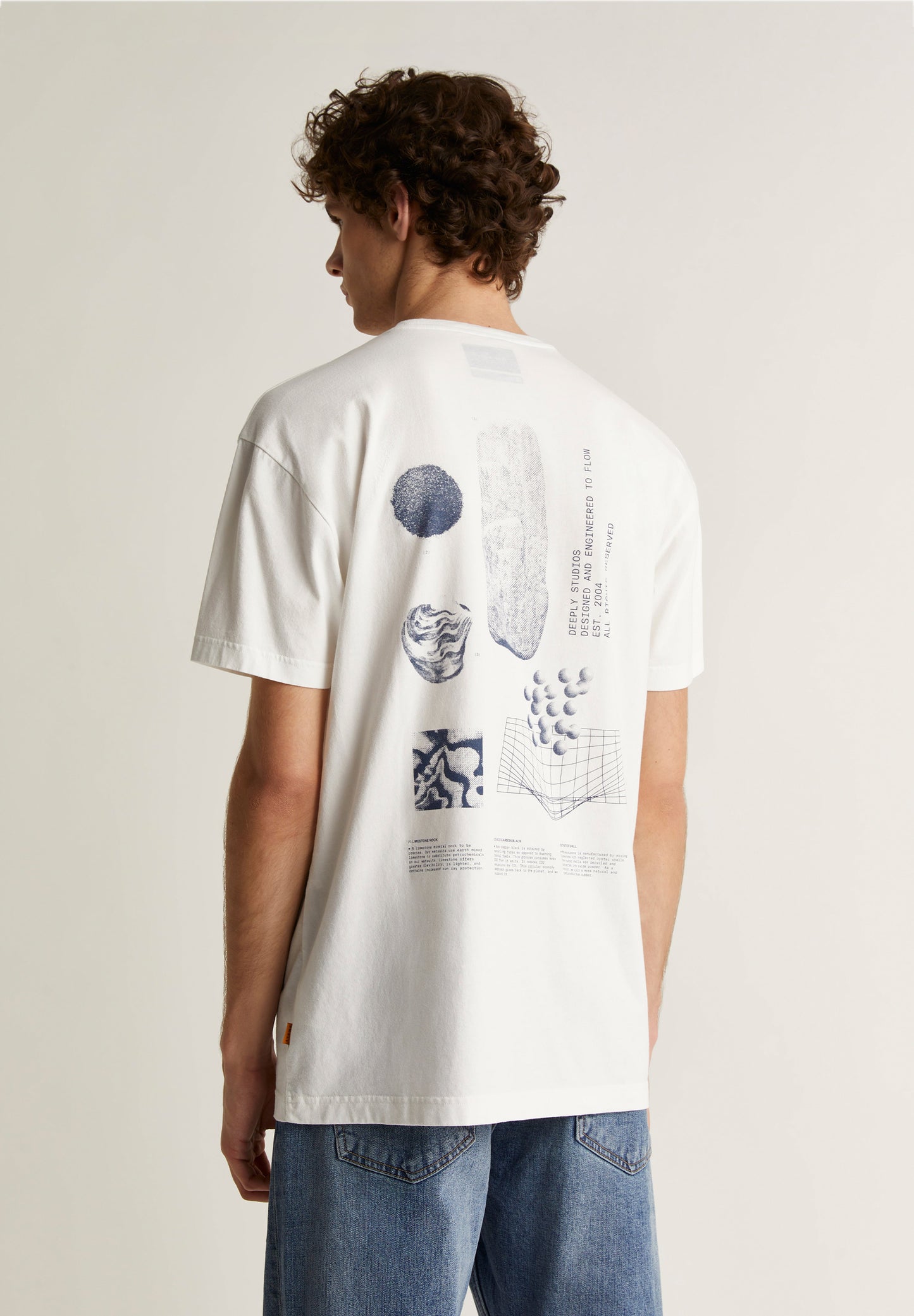 DEEPLY | T-SHIRT COM BOLSO