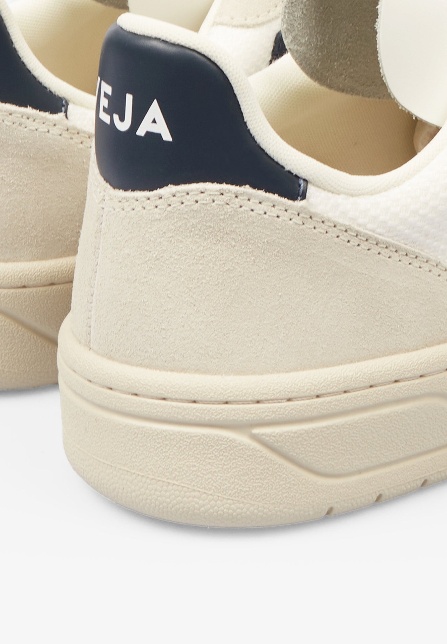 VEJA | SAPATILHAS V-10 DE HOMEM