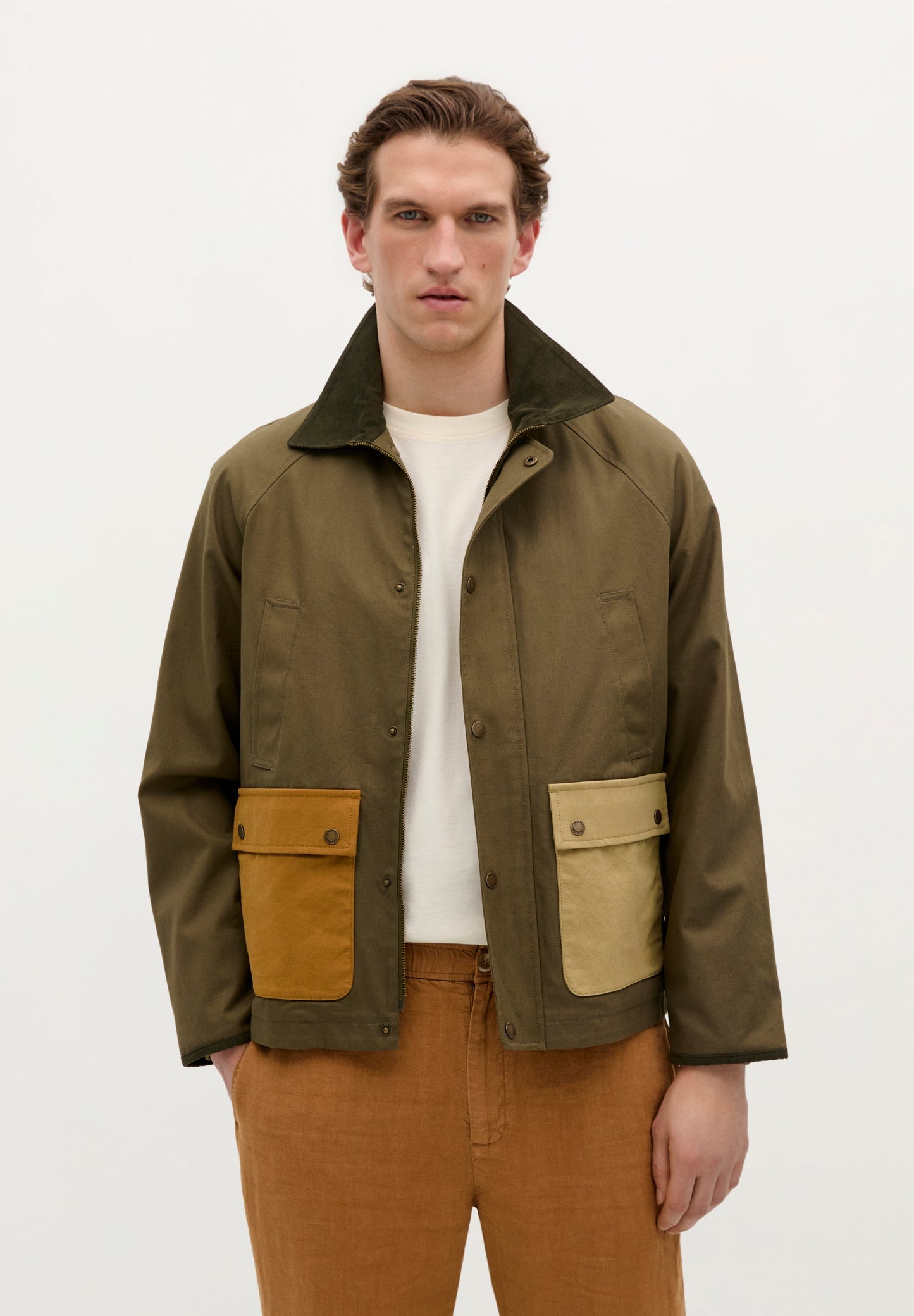 PARKA COM BOLSOS BICOLORES