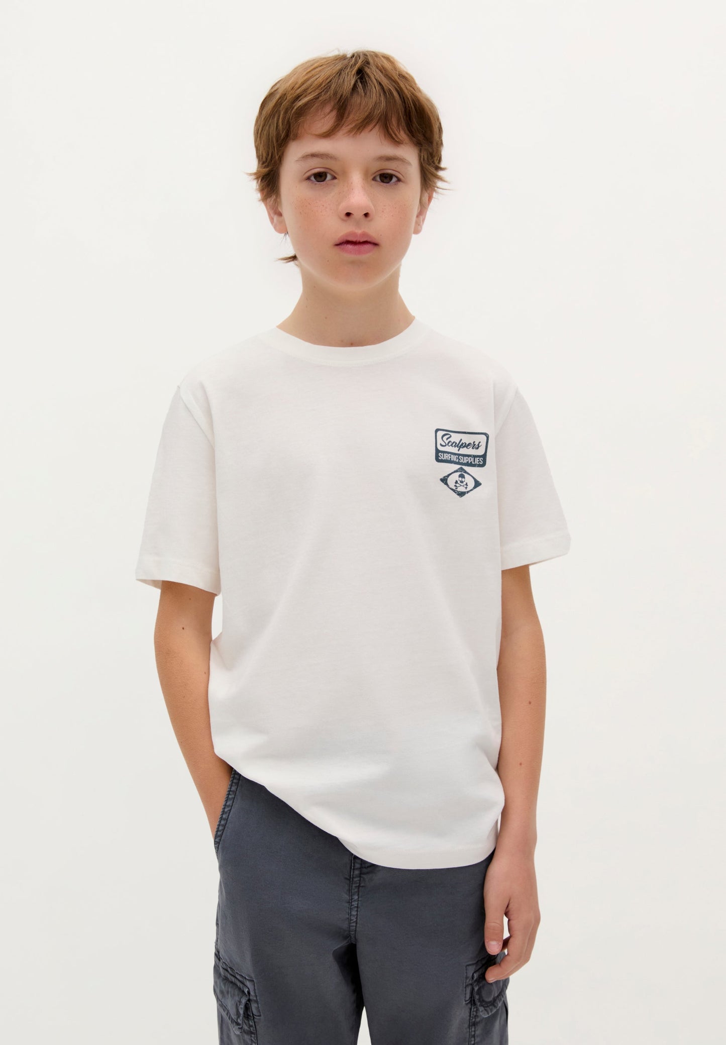 T-SHIRT COM PADRÃO SURF