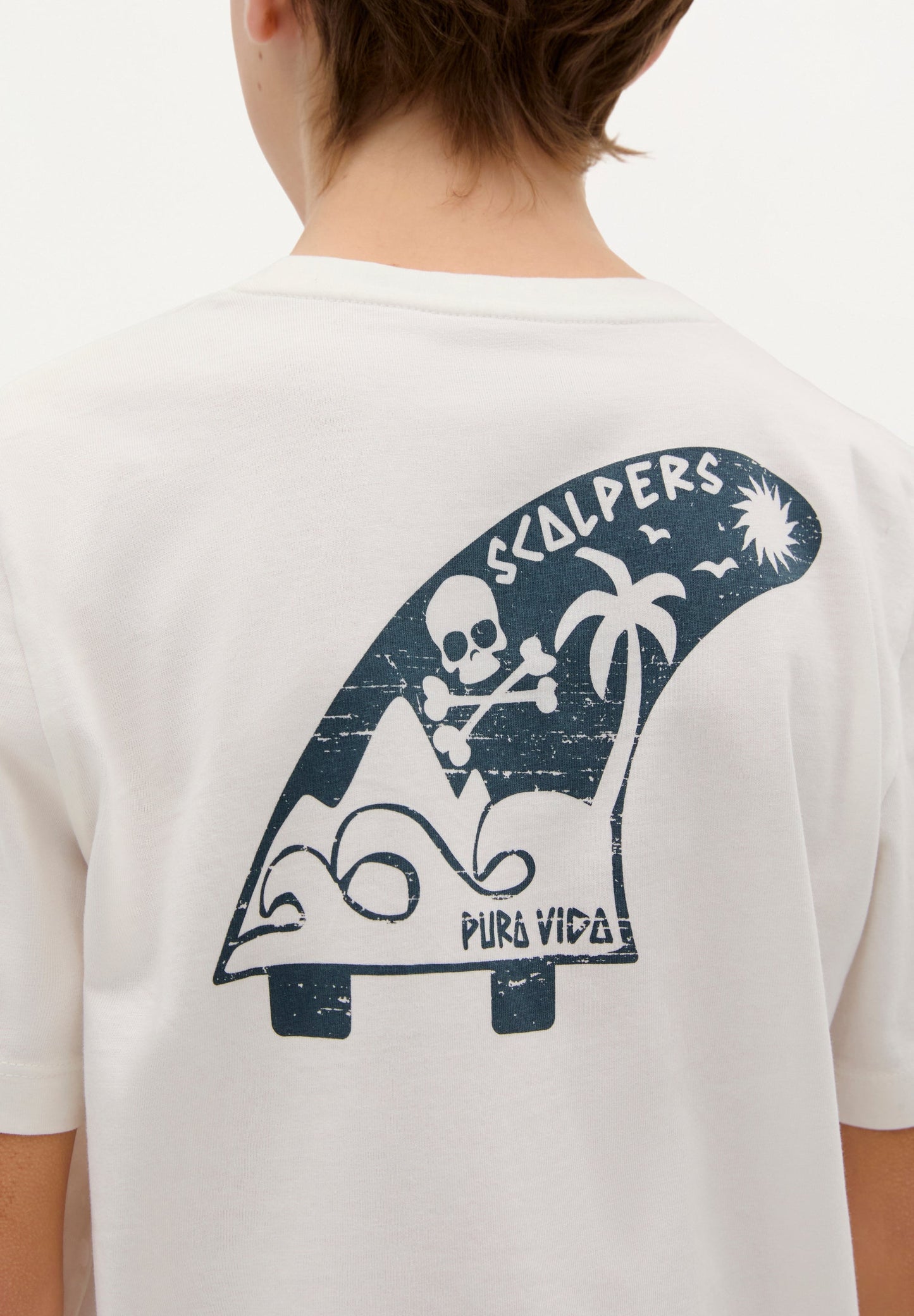 T-SHIRT COM PADRÃO SURF