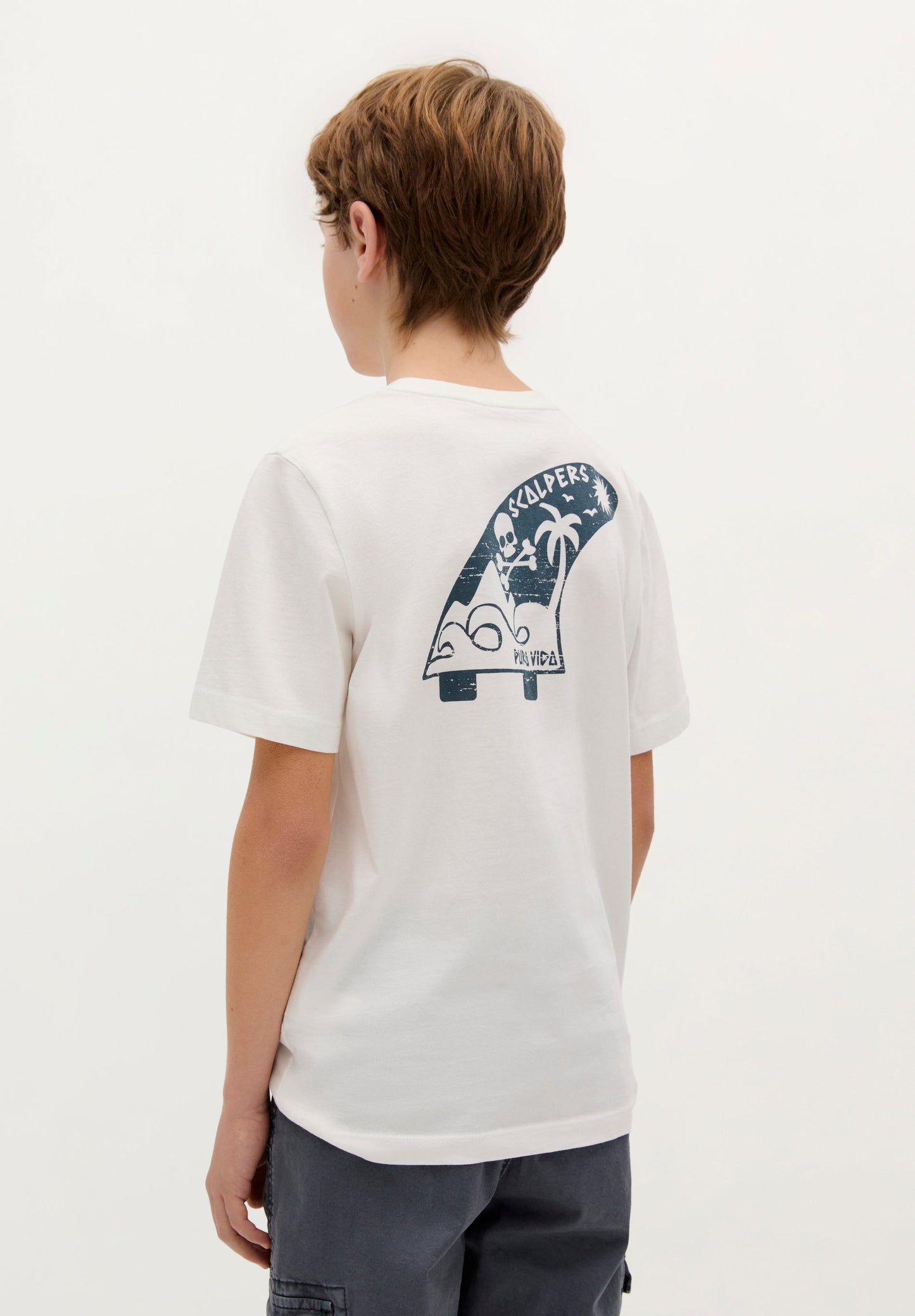 T-SHIRT COM PADRÃO SURF