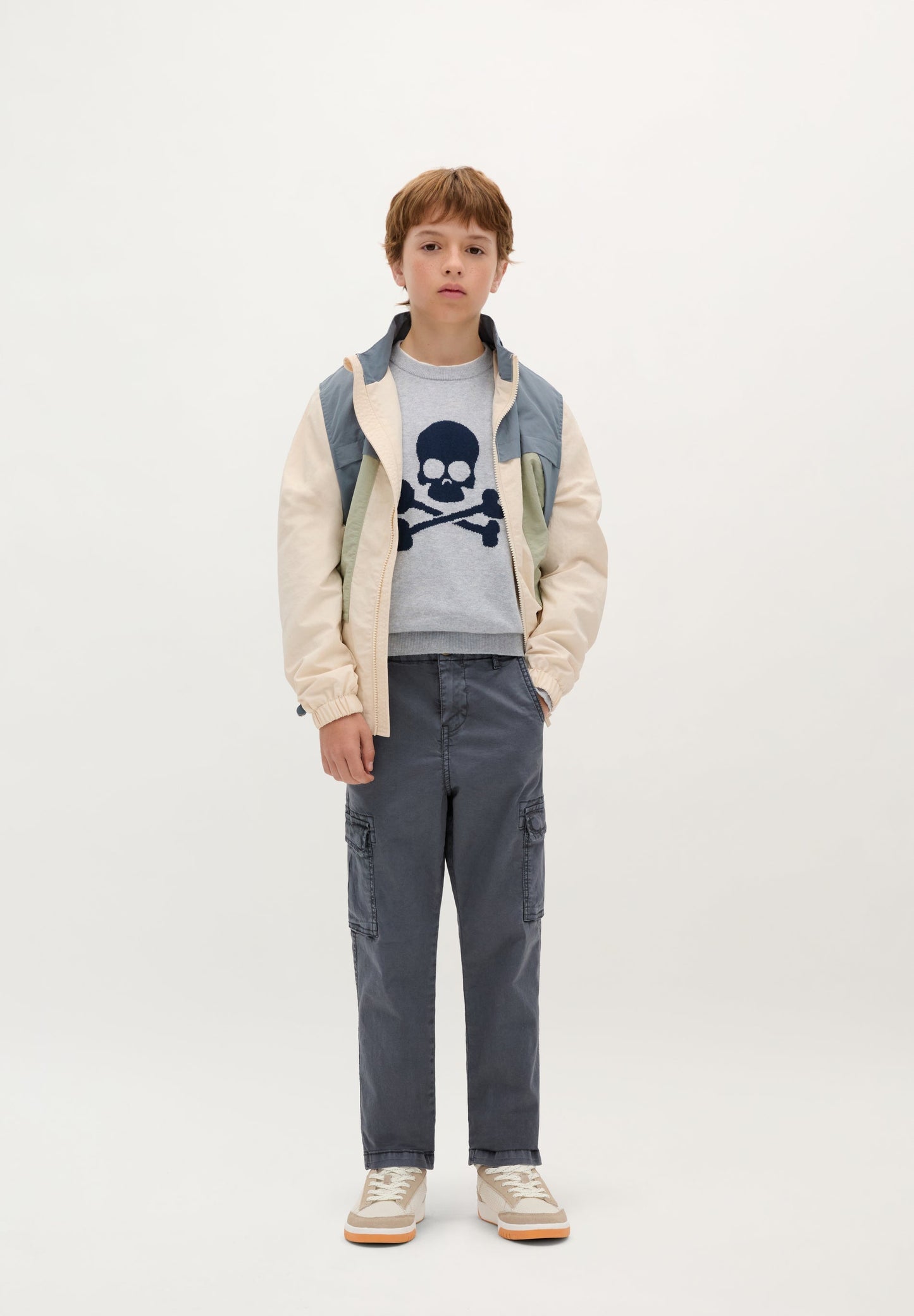 CAMISOLA COM SKULL A CONTRASTAR
