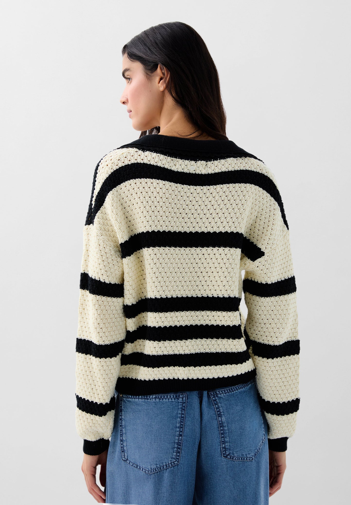 SWEATER ÀS RISCAS EM CROCHET