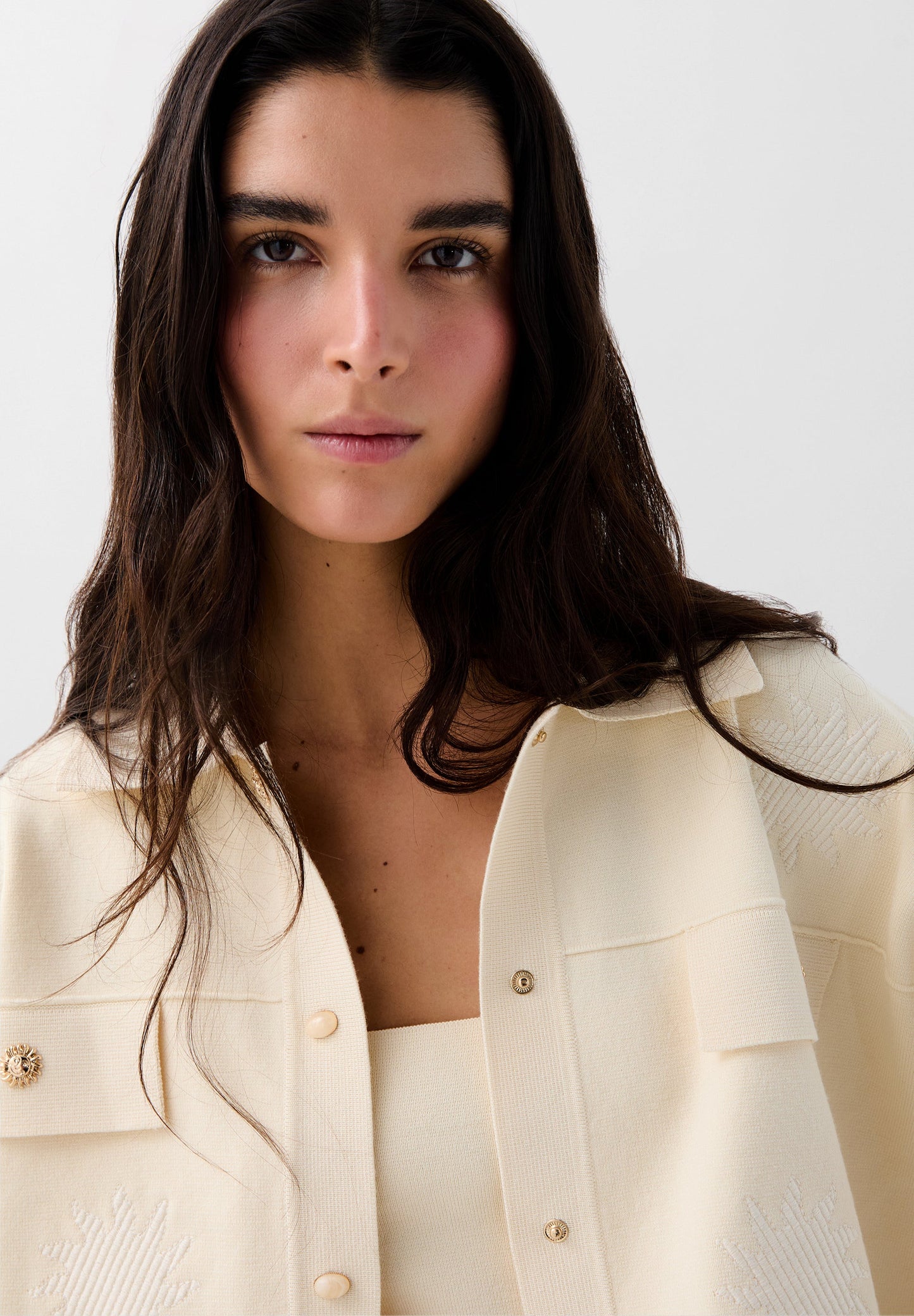 CARDIGAN DE MALHA COM PORMENORES DE SÓIS